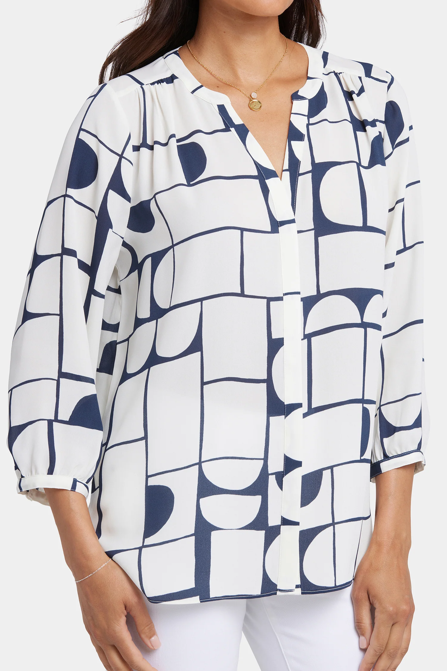 3087-pintuck-blouse-campo-das-cortes-1.webp