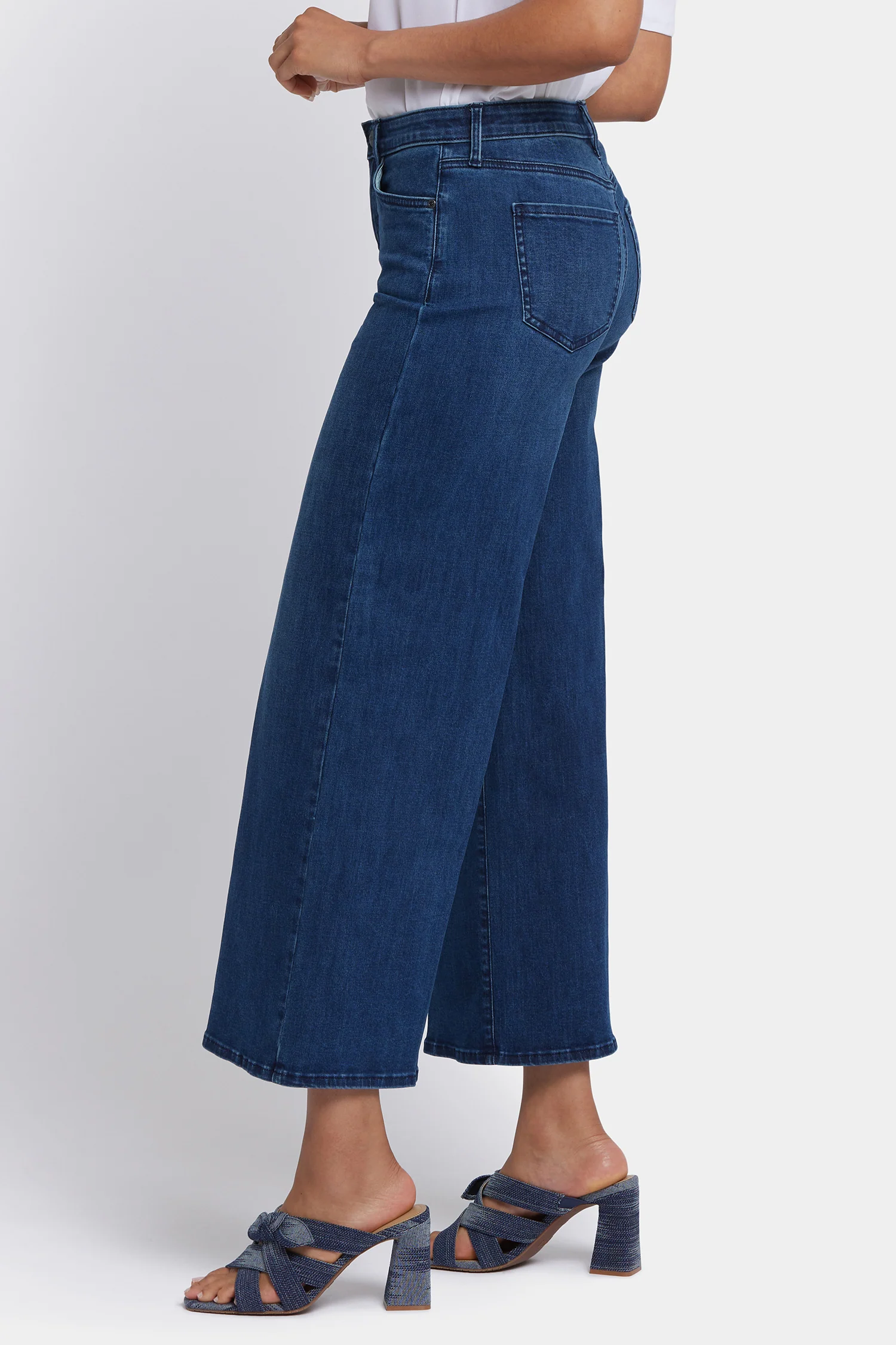 3170-brodi-wide-leg-ankle-jeans-ibiza-blues-1.webp