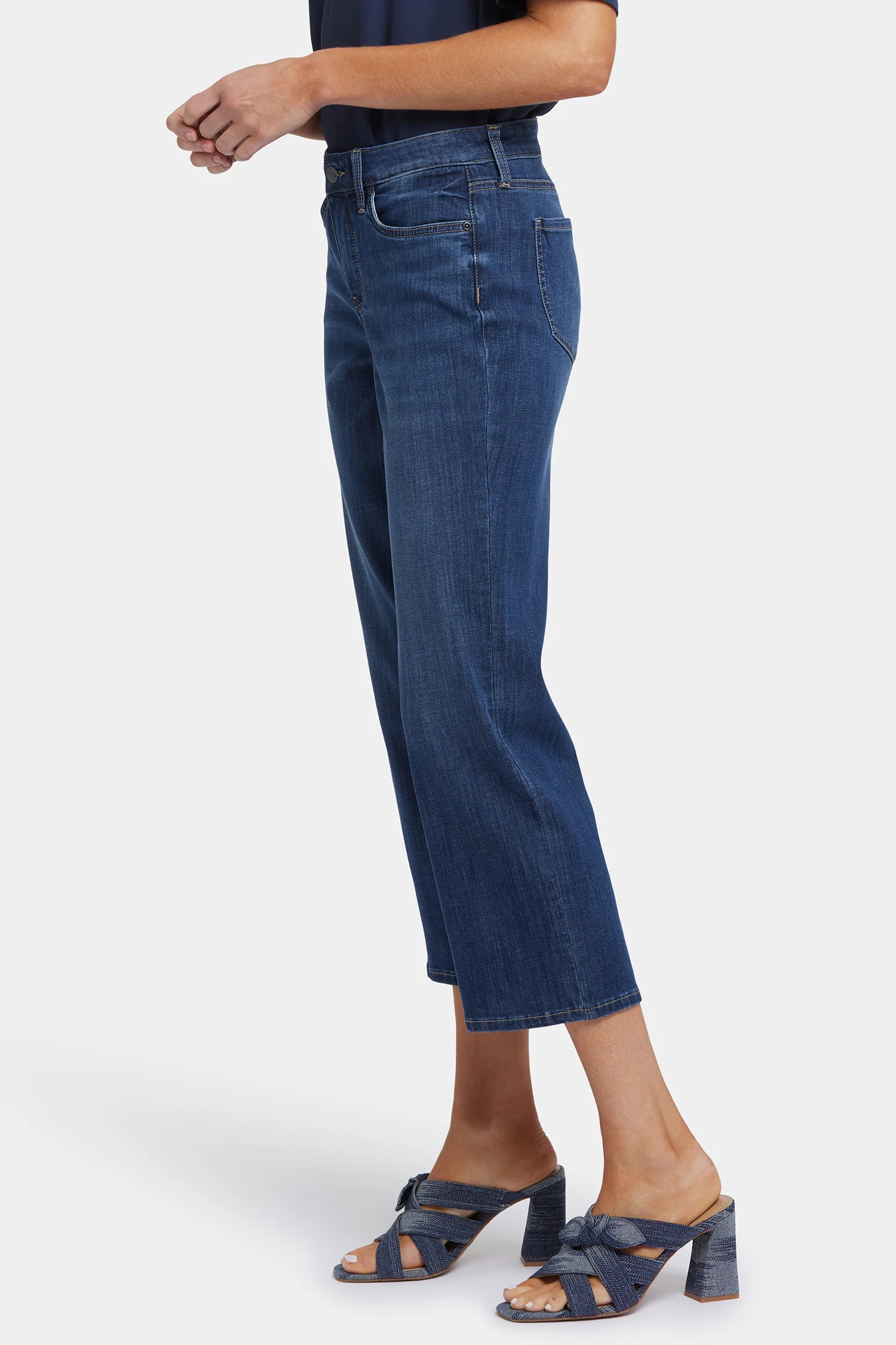 3214-relaxed-piper-crop-jeans-rio-rapids-1.webp