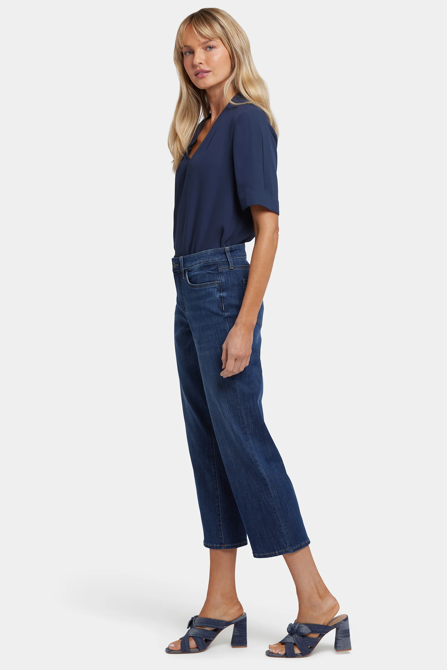 3214-relaxed-piper-crop-jeans-rio-rapids-1.webp