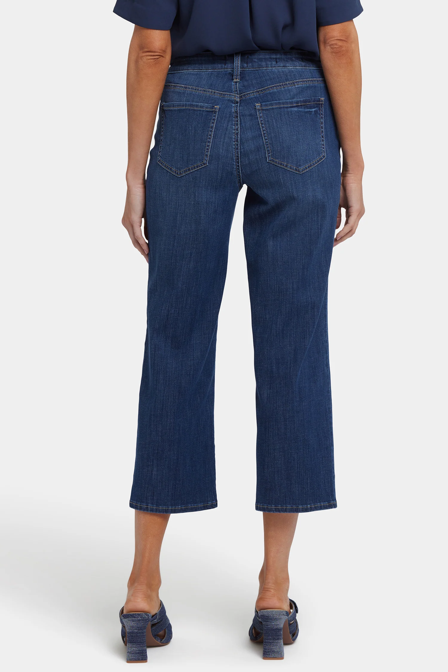 3214-relaxed-piper-crop-jeans-rio-rapids-1.webp