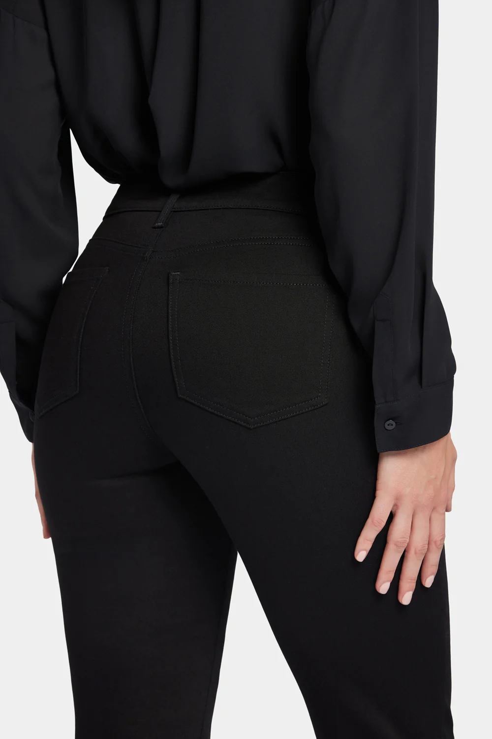3347-marilyn-straight-jeans-black-1.webp