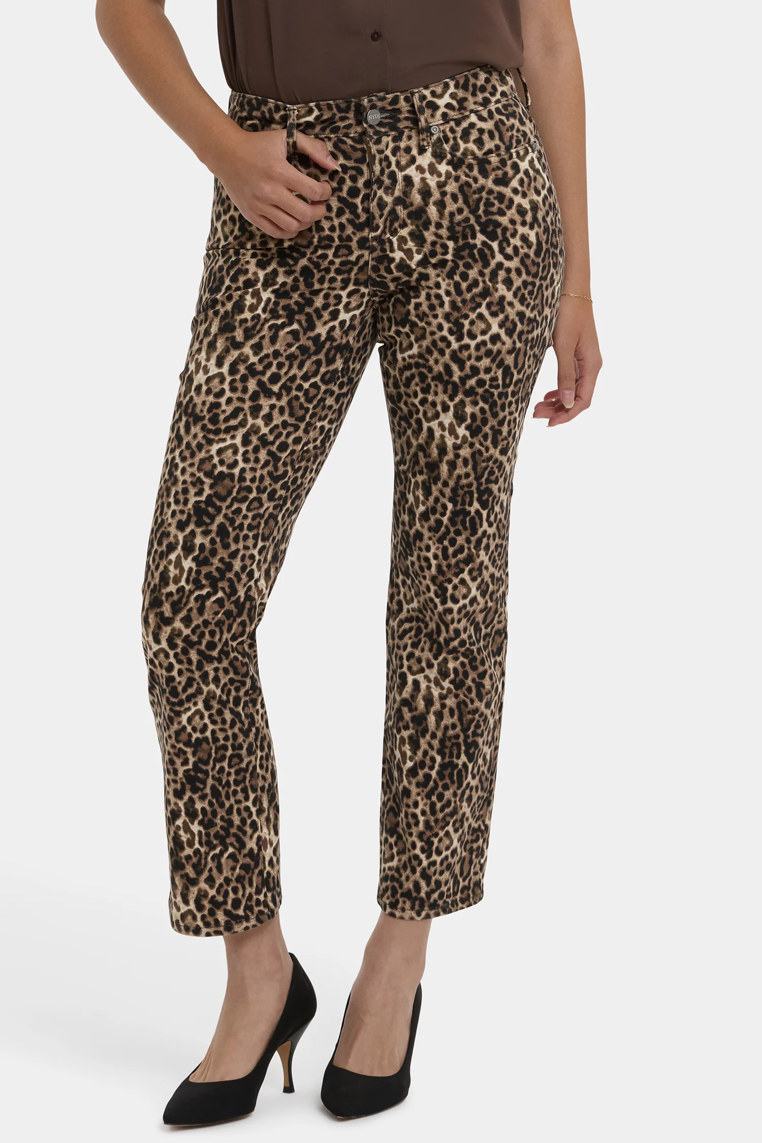 3383-marilyn-straight-ankle-jeans-savanna-leopard-1.webp