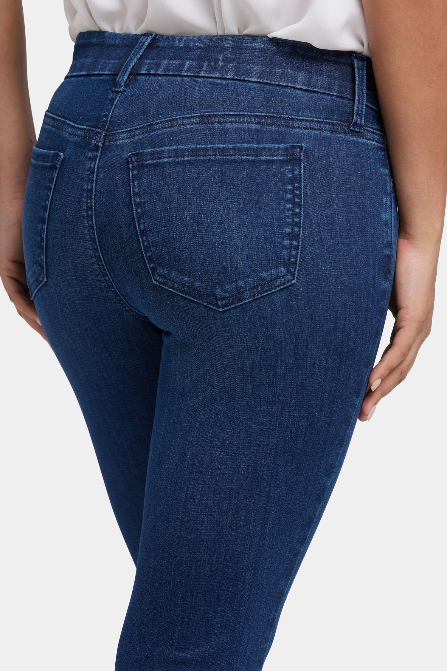 3515-waist-match-marilyn-straight-crop-jeans-ibiza-blues-1.webp