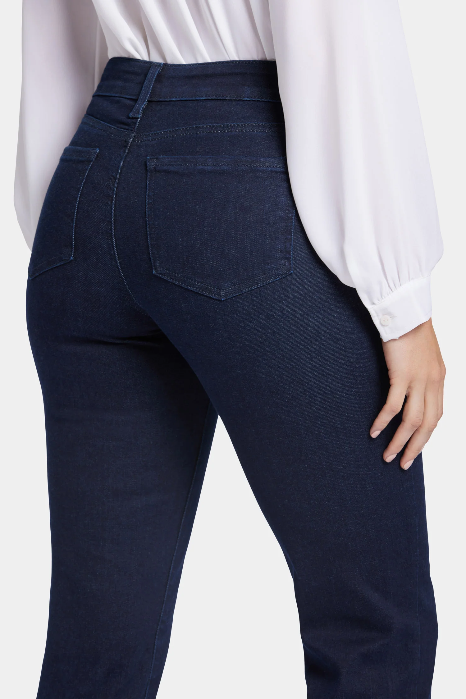 352-blake-slim-flared-jeans-in-petite-rinse-1.webp