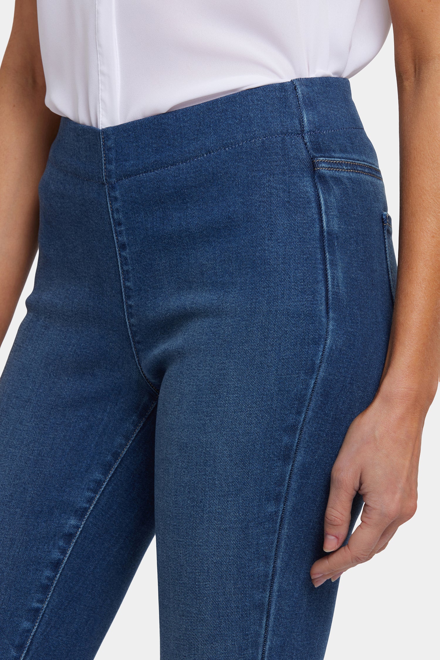 Ami Skinny Ankle Pull-On Jeans - Rio Rapids