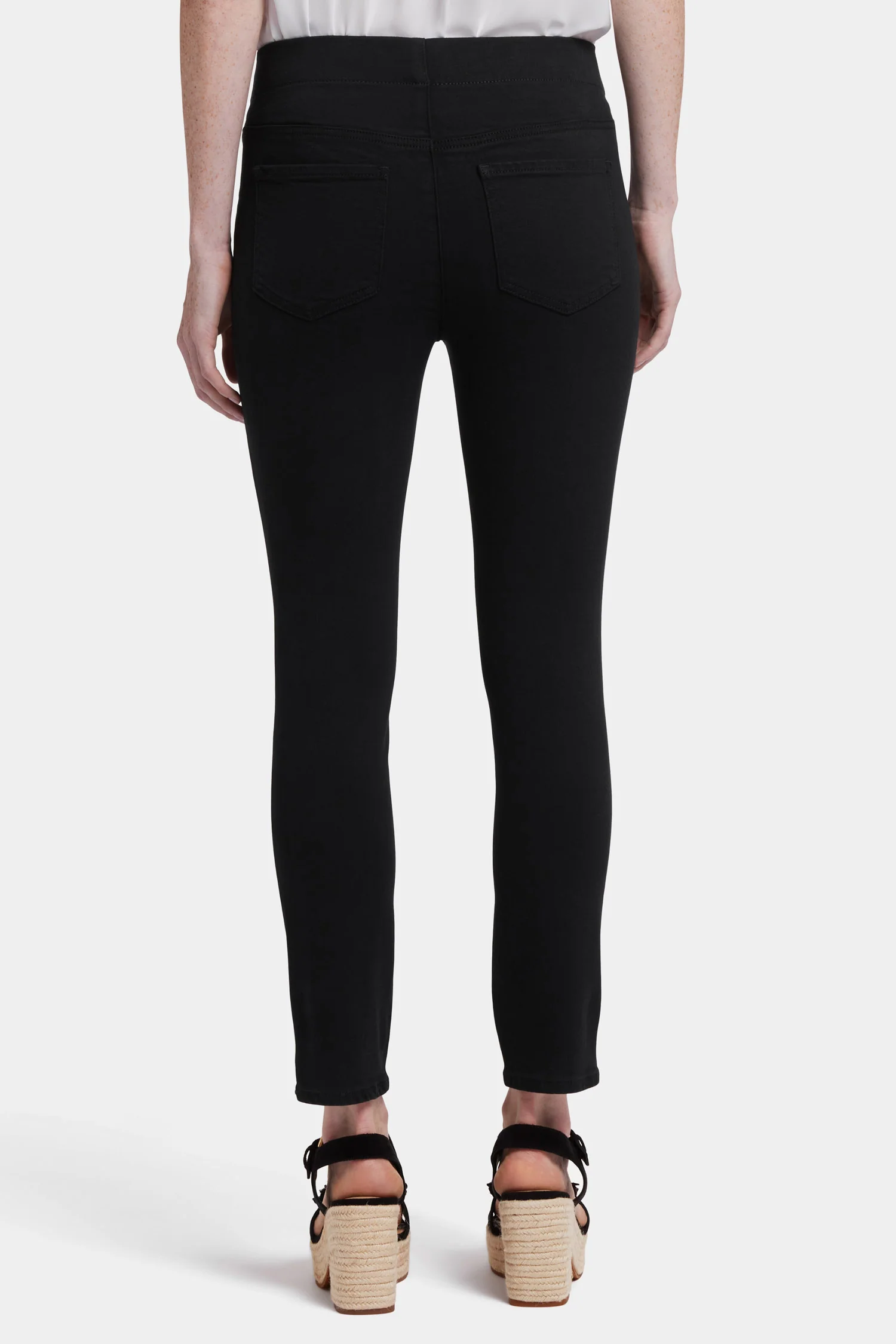 3592-ami-skinny-ankle-pull-on-jeans-overdye-black-1.webp