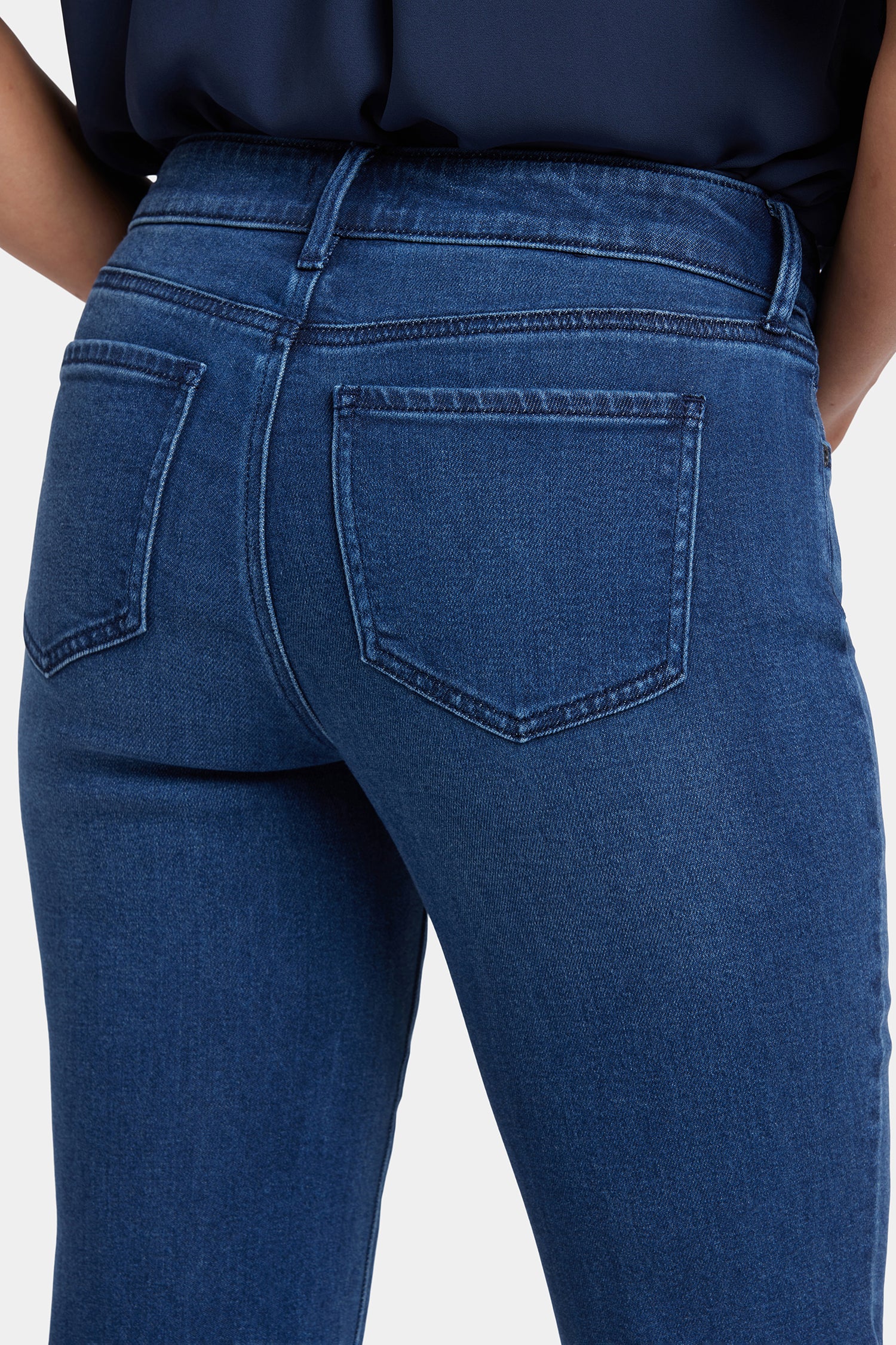 3608-marilyn-straight-ankle-jeans-ibiza-blues-1.webp