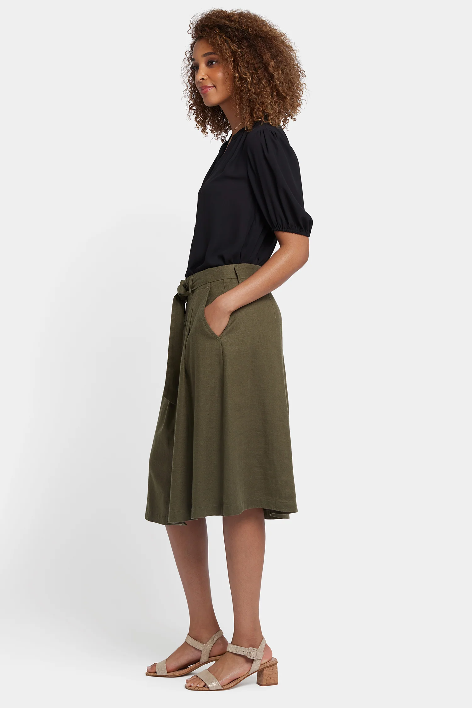 3708-button-front-midi-skirt-bay-leaf-1.webp