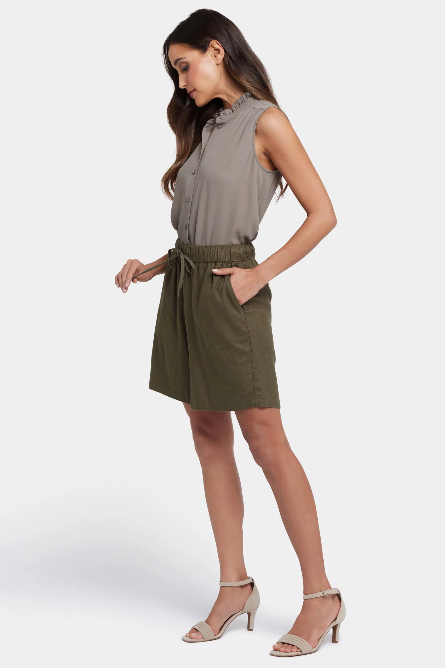 3720-breezy-bermuda-shorts-bay-leaf-1.webp