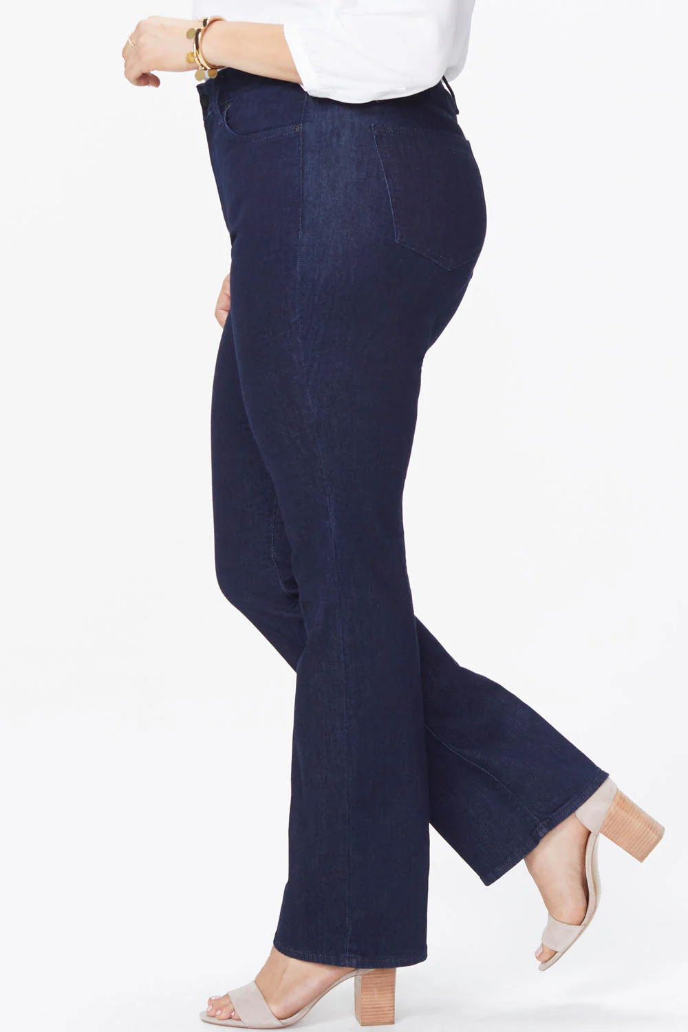 376-barbara-bootcut-jeans-in-plus-size-rinse-1.webp