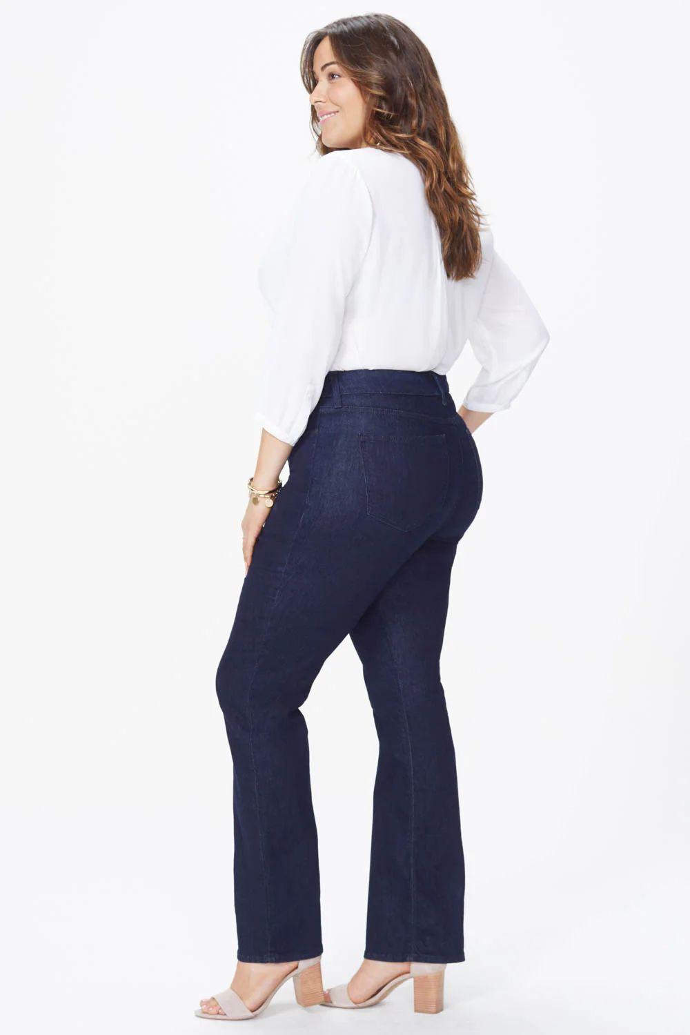 376-barbara-bootcut-jeans-in-plus-size-rinse-1.webp