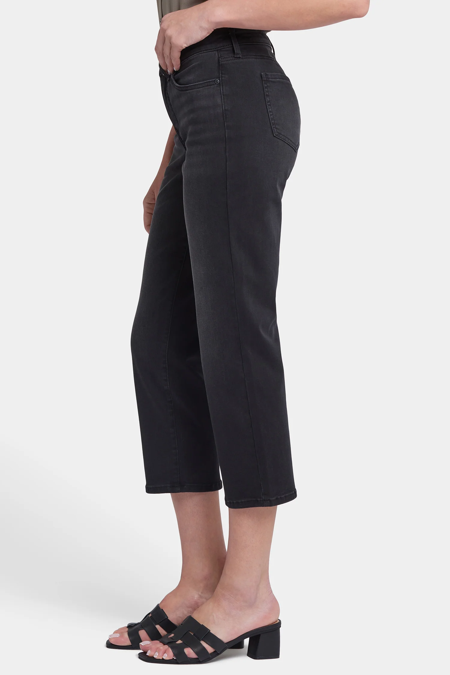 3813-relaxed-piper-crop-jeans-cadiz-royal-1.webp