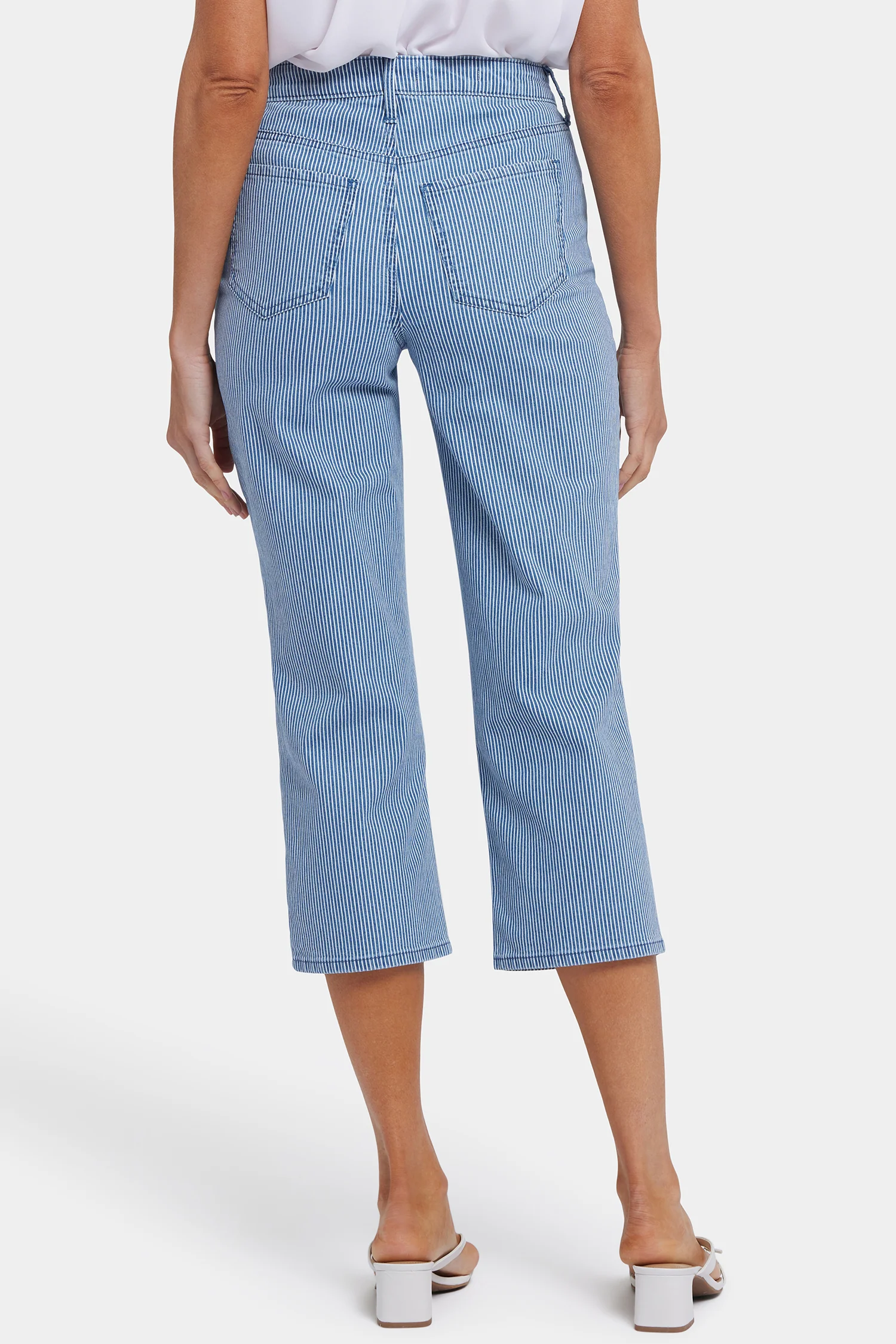 3825-joni-relaxed-capri-jeans-villa-vista-stripe-1.webp