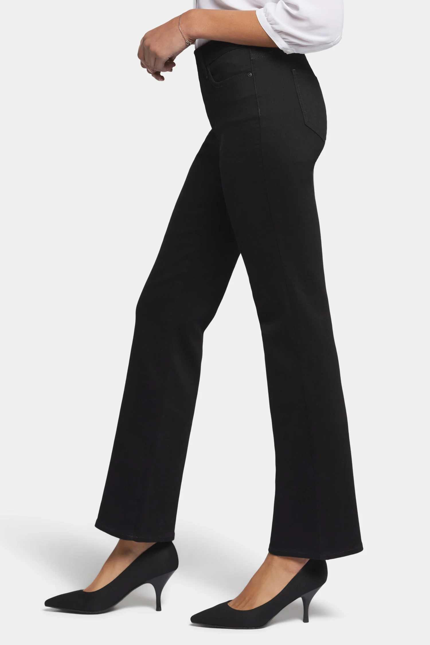385-blake-slim-flared-jeans-black-1.webp