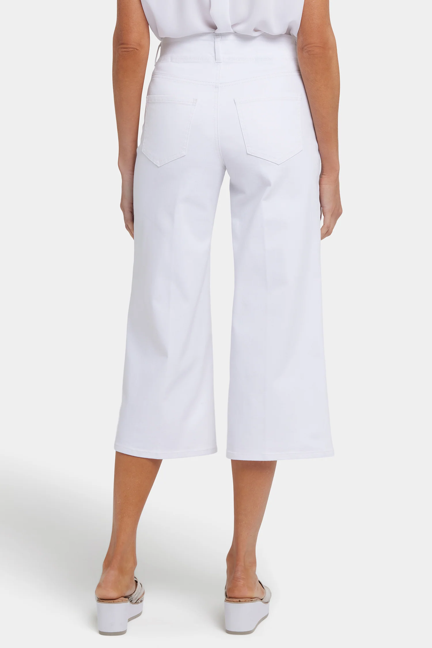 3909-brigitte-wide-leg-capri-jeans-optic-white-1.webp