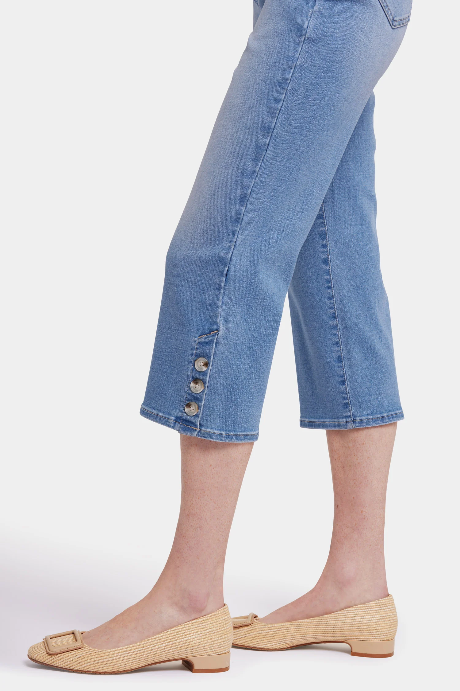 3957-joni-relaxed-capri-jeans-salamanca-sun-1.webp