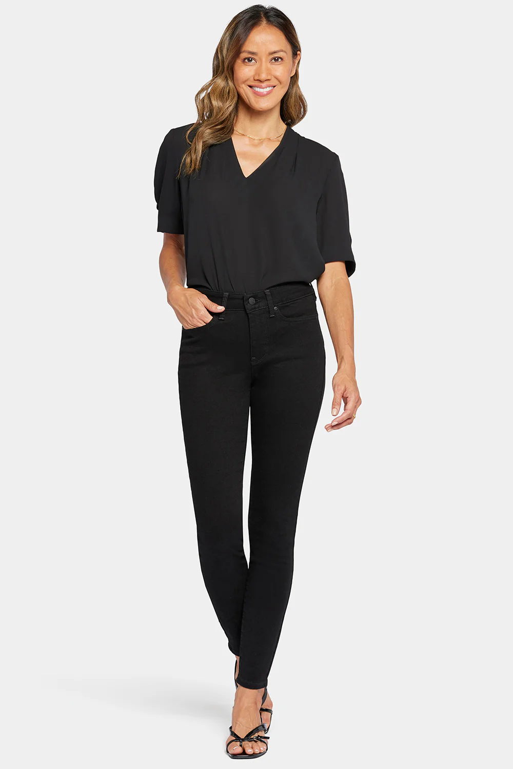397-ami-skinny-jeans-in-petite-black-1.webp