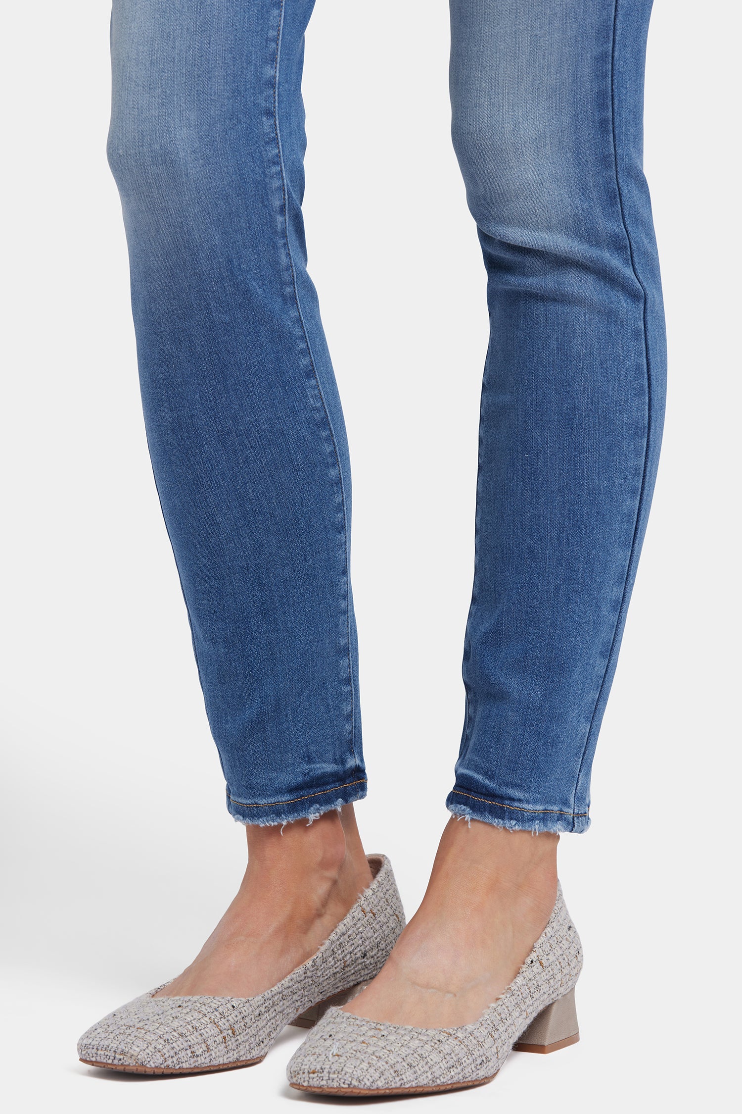 4005-ami-skinny-jeans-bilbao-crest-1.webp