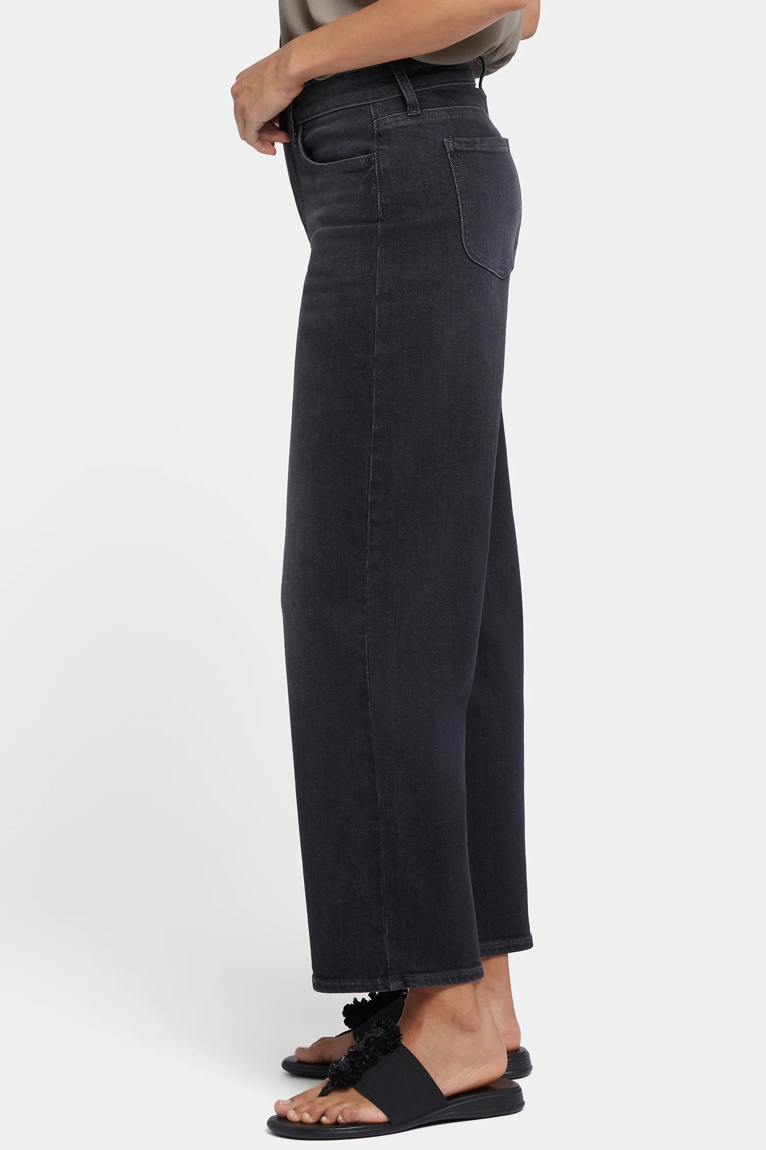 4017-jemma-barrel-jeans-cordoba-cliff-1.webp