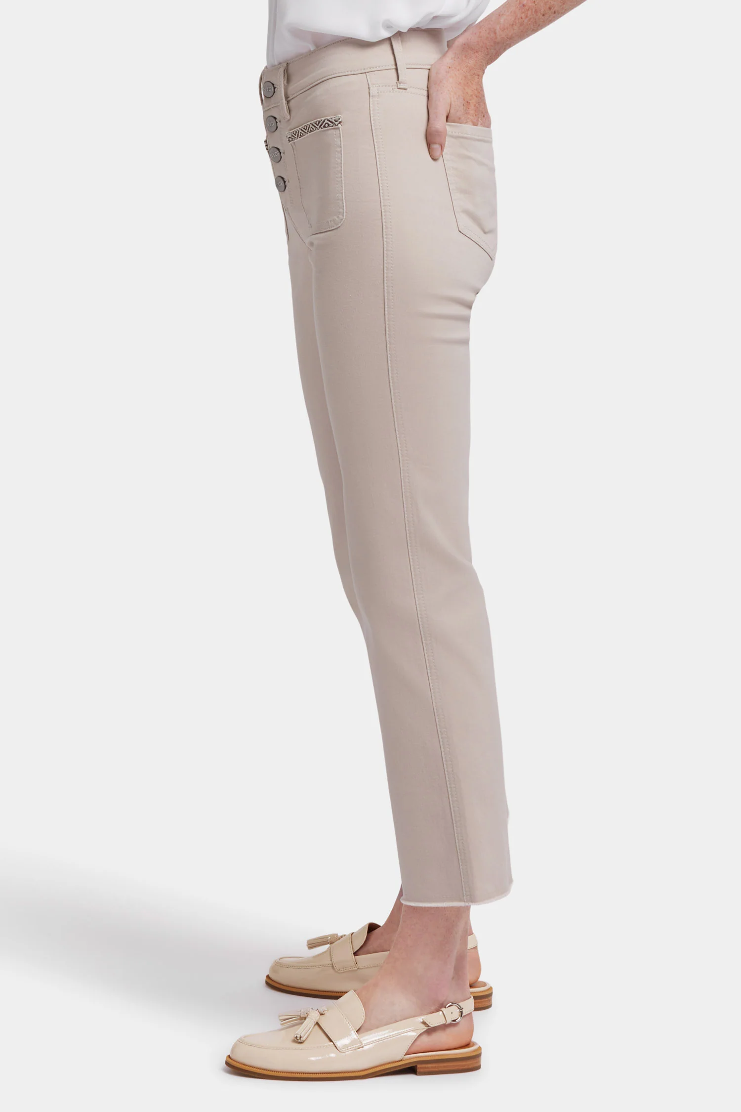 4113-marilyn-straight-ankle-jeans-feather-1.webp