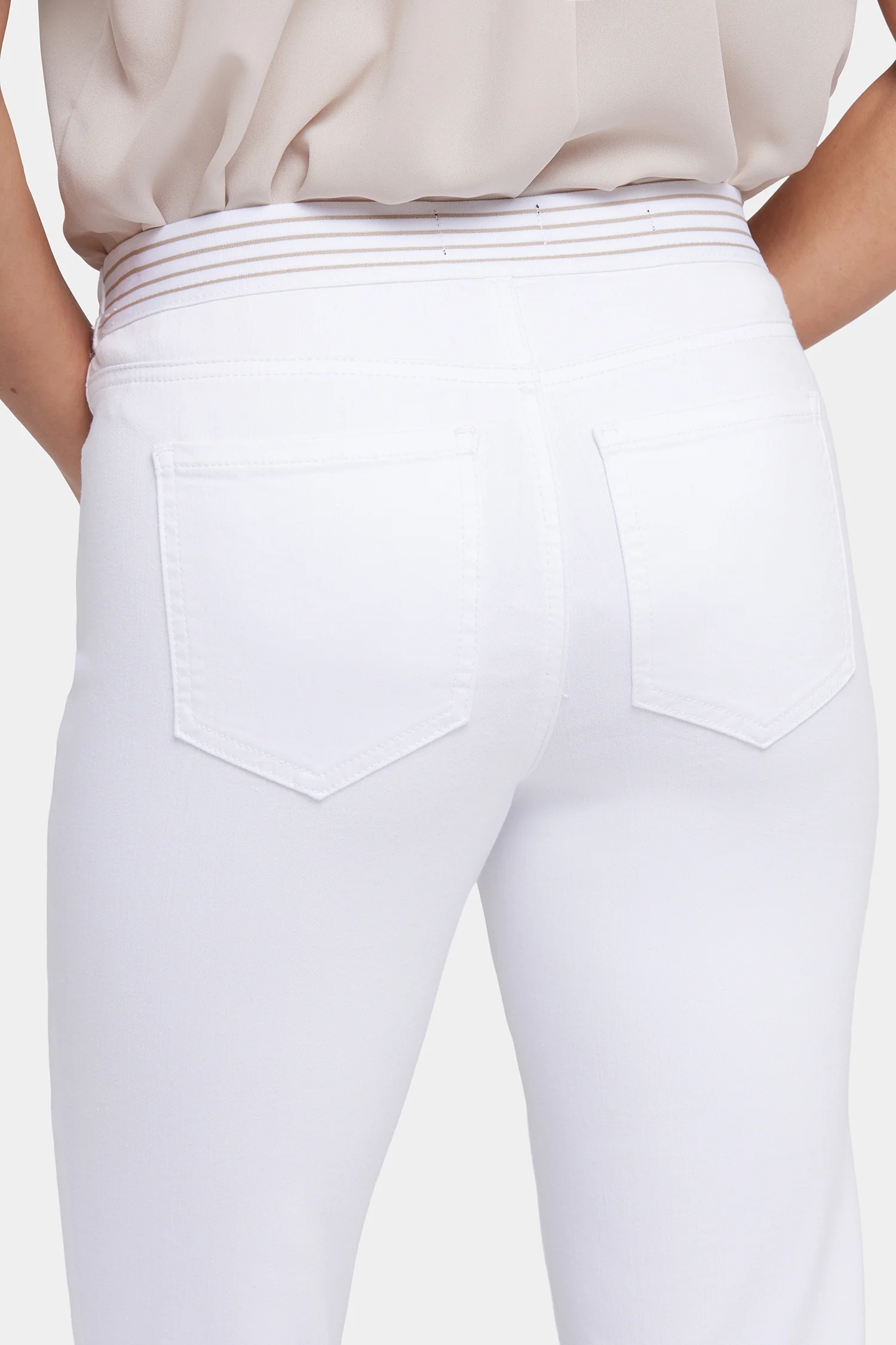 4125-no-gapper-marilyn-straight-jeans-optic-white-1.webp