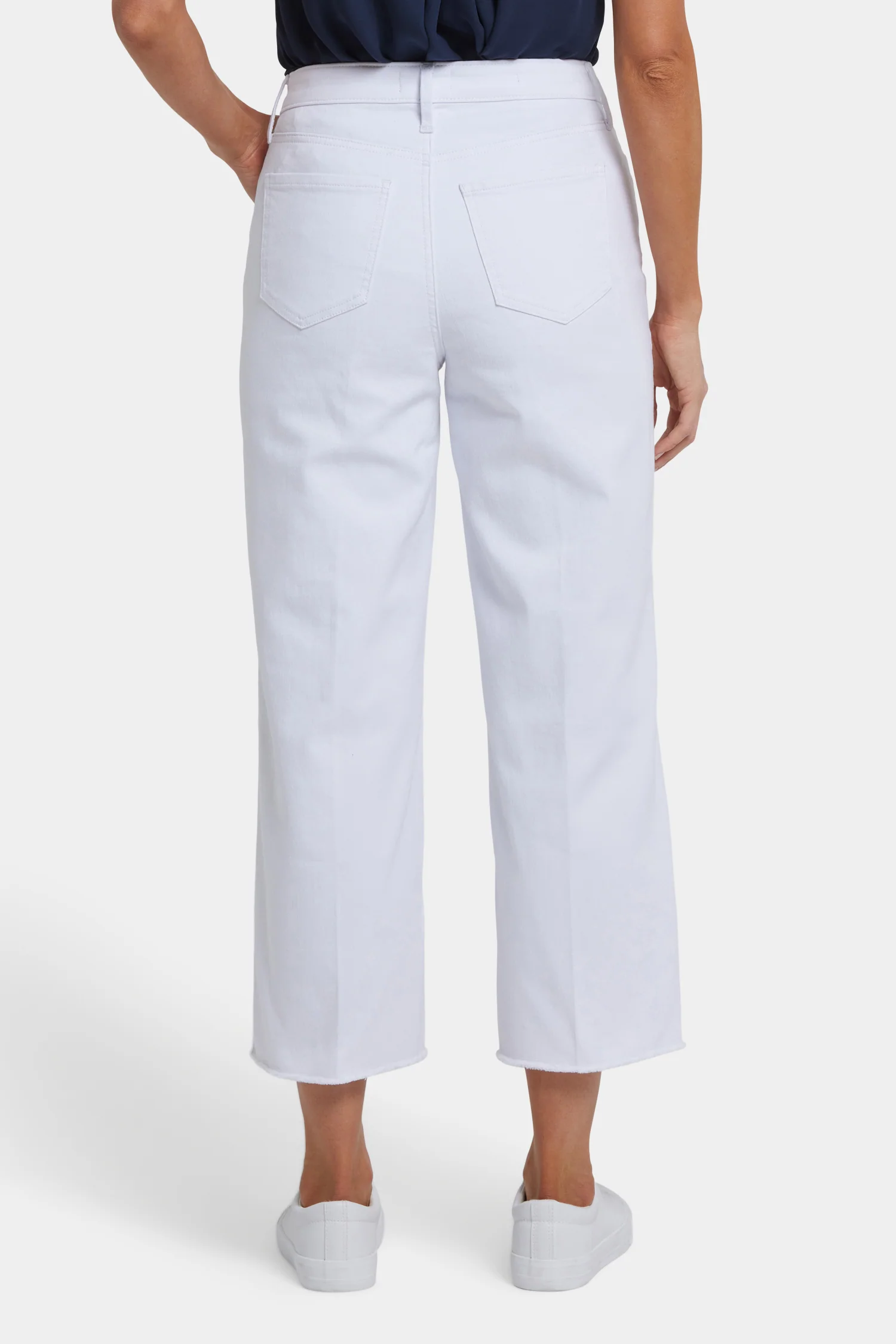 4267-coco-relaxed-wide-leg-crop-jeans-optic-white-1.webp