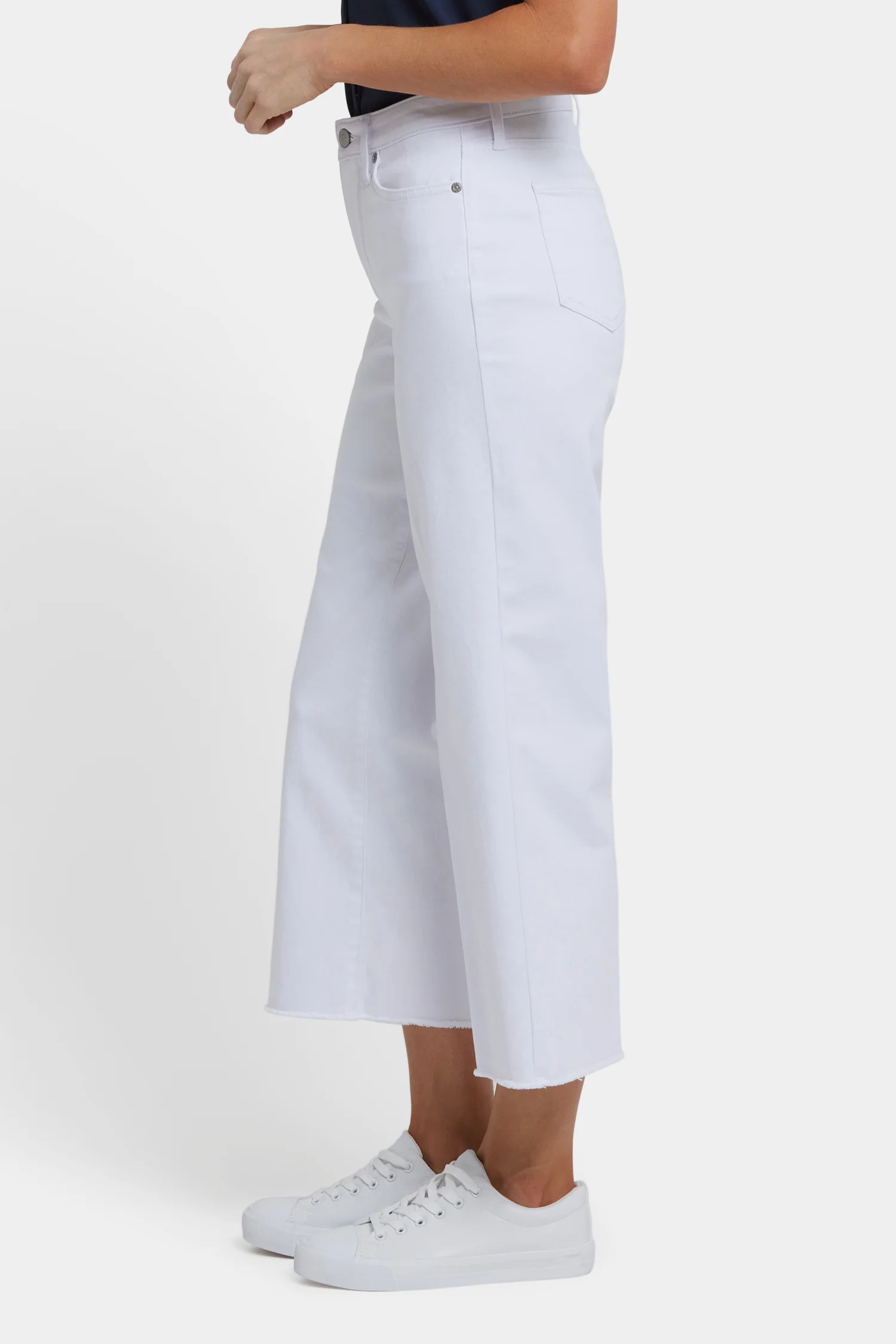 4267-coco-relaxed-wide-leg-crop-jeans-optic-white-1.webp