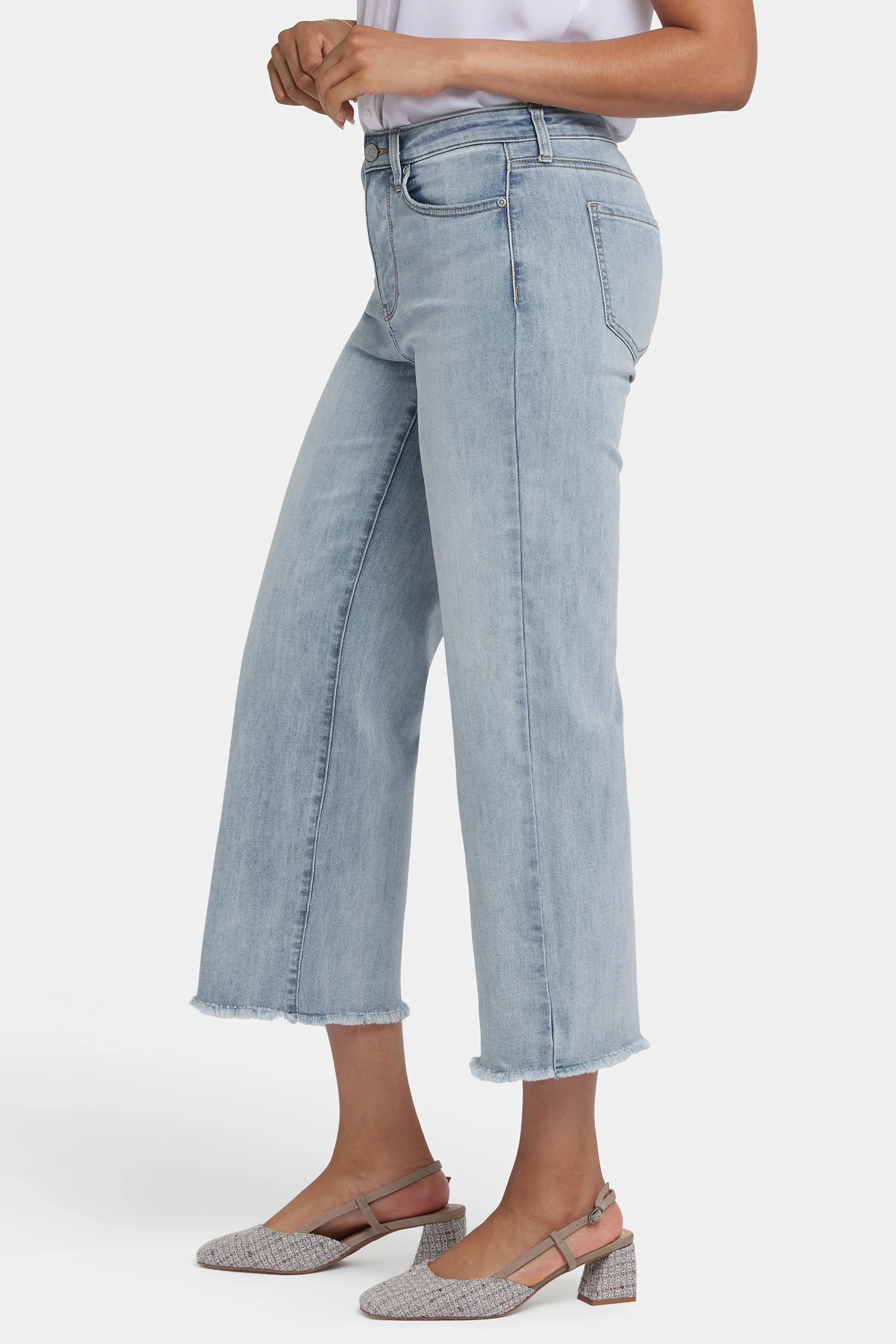 4279-coco-relaxed-wide-leg-crop-jeans-santiago-sea-1.webp