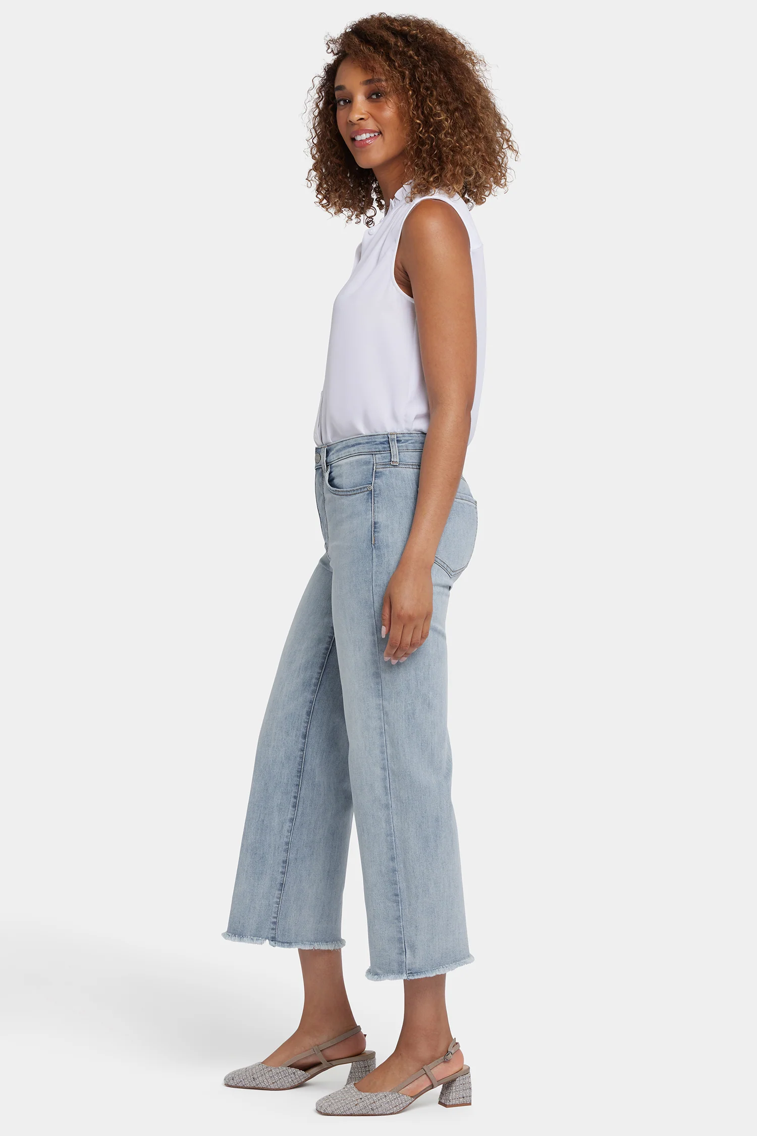 4279-coco-relaxed-wide-leg-crop-jeans-santiago-sea-1.webp
