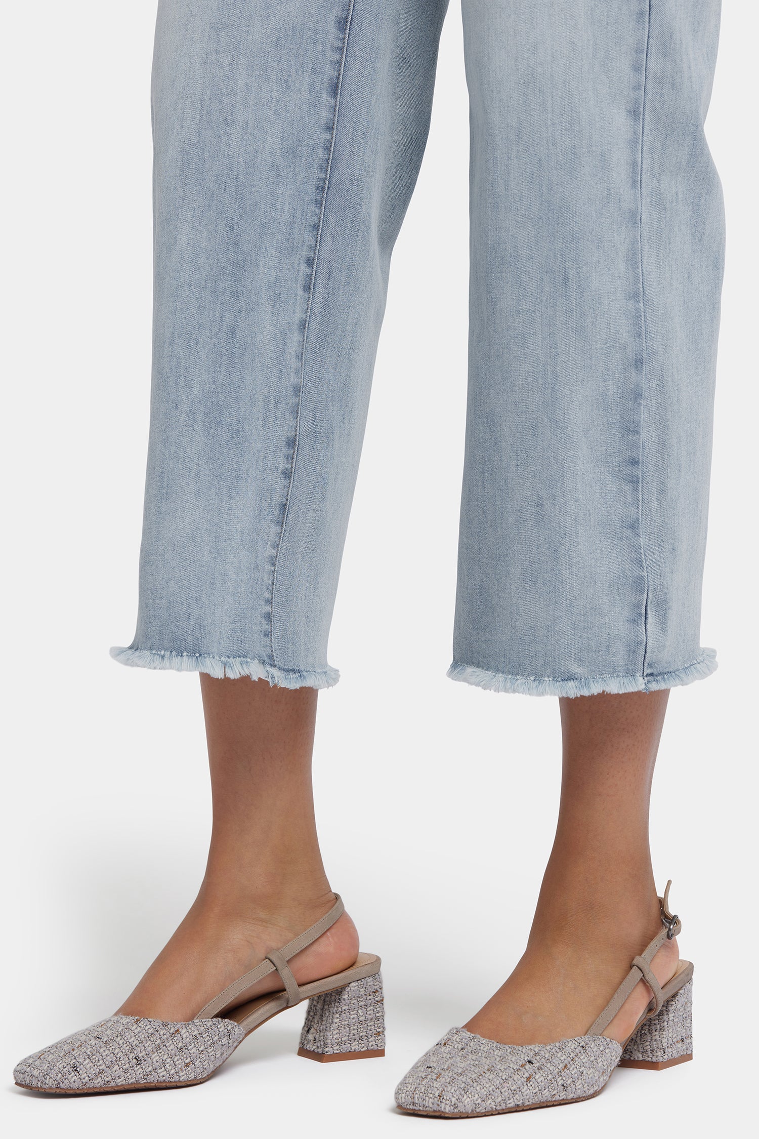 4279-coco-relaxed-wide-leg-crop-jeans-santiago-sea-1.webp