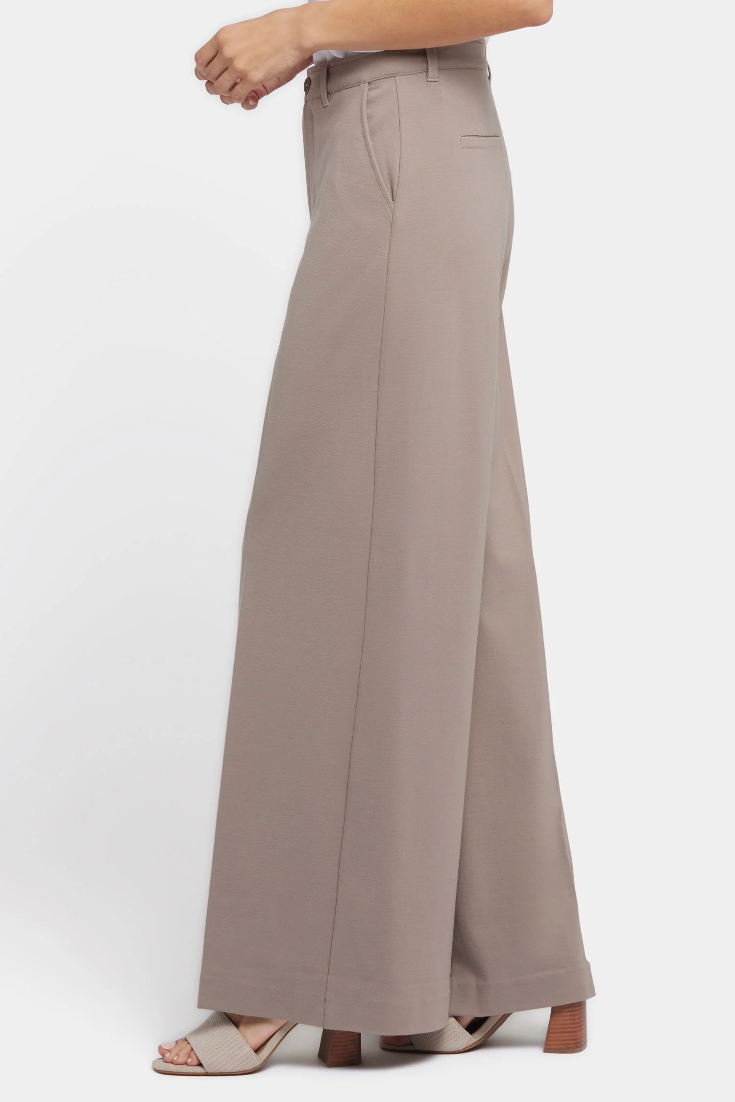 4496-whitney-trouser-pants-saddlewood-1.webp