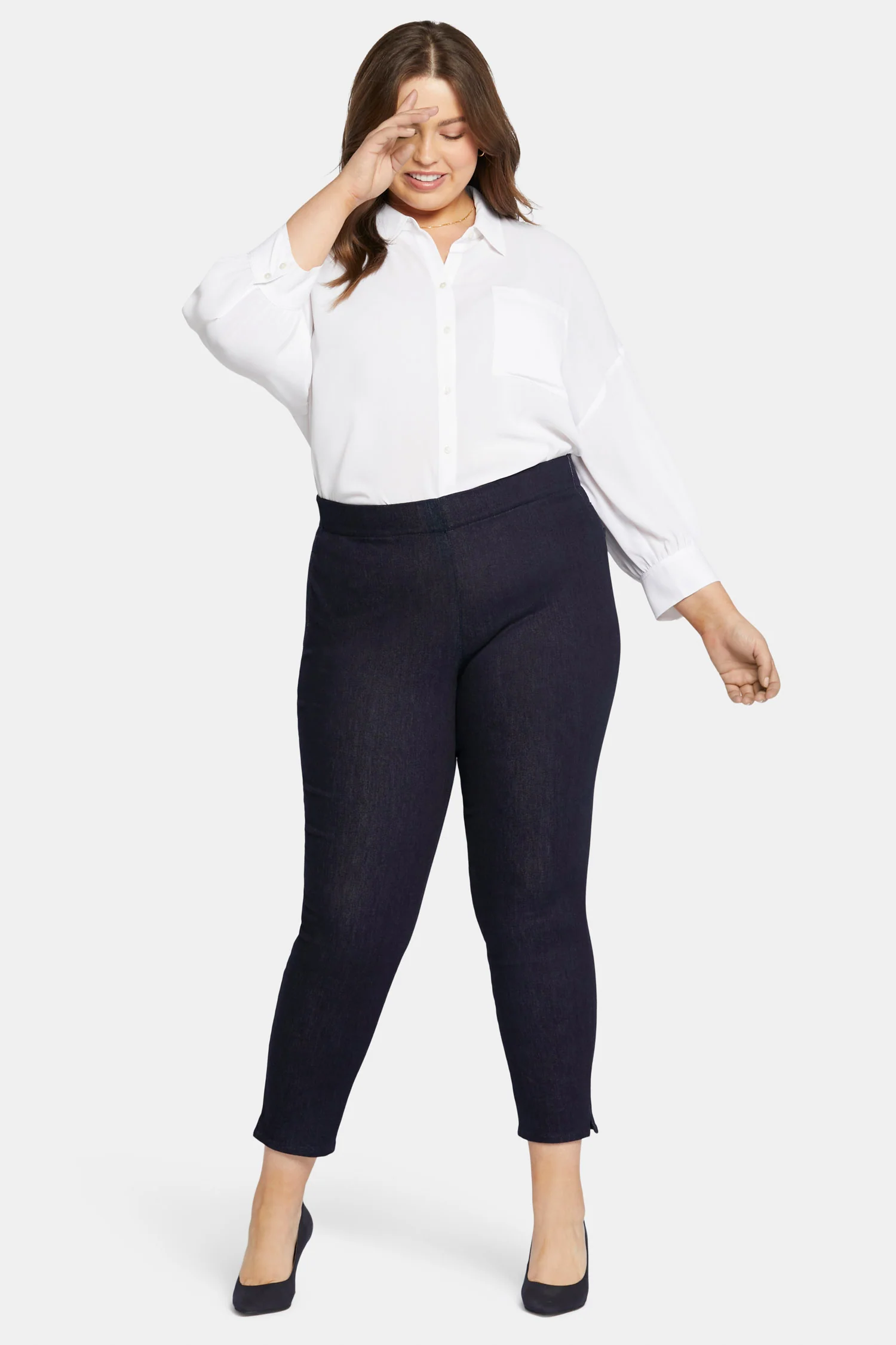 457-skinny-ankle-pull-on-jeans-in-plus-size-rinse-1.webp