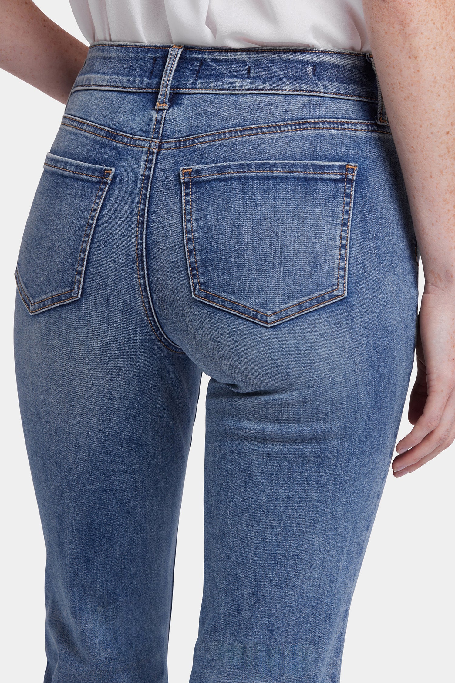 4592-marilyn-straight-jeans-in-long-inseam-majorca-bay-1.webp