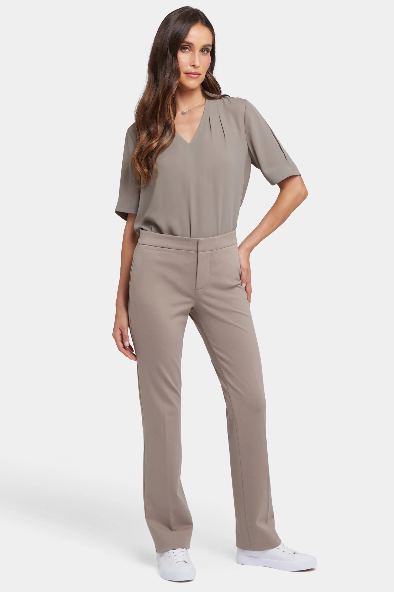 4640-slim-trouser-pants-saddlewood-1.webp