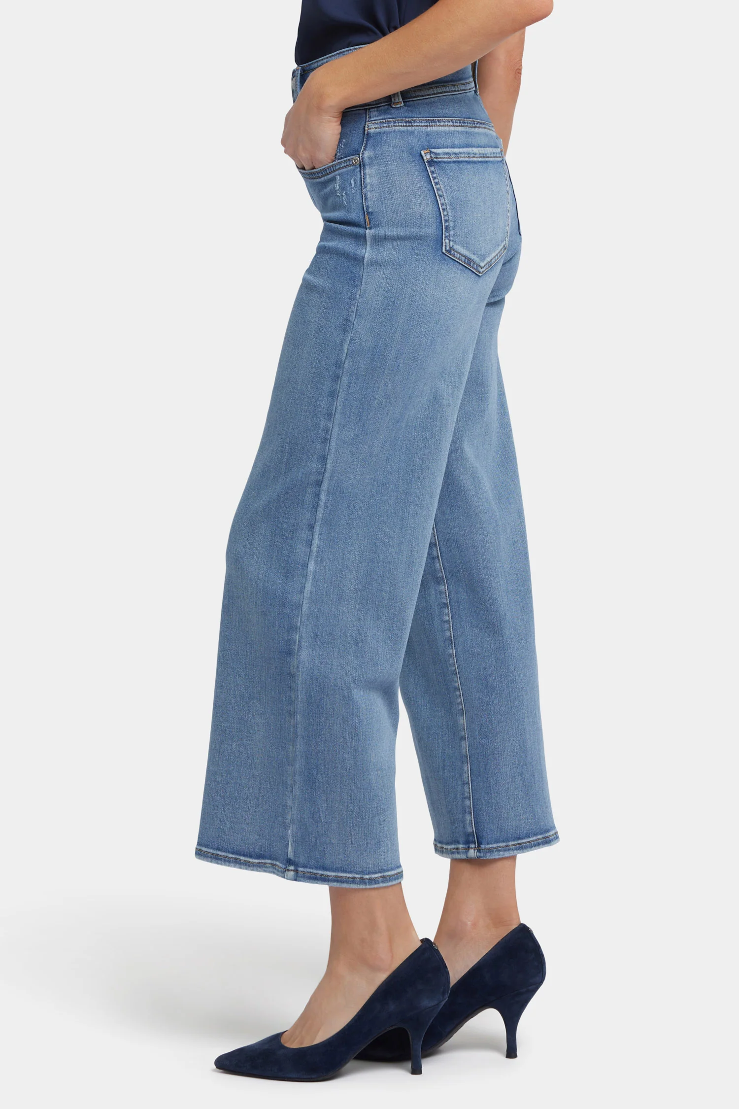 4788-teresa-wide-leg-ankle-jeans-minorca-isle-1.webp