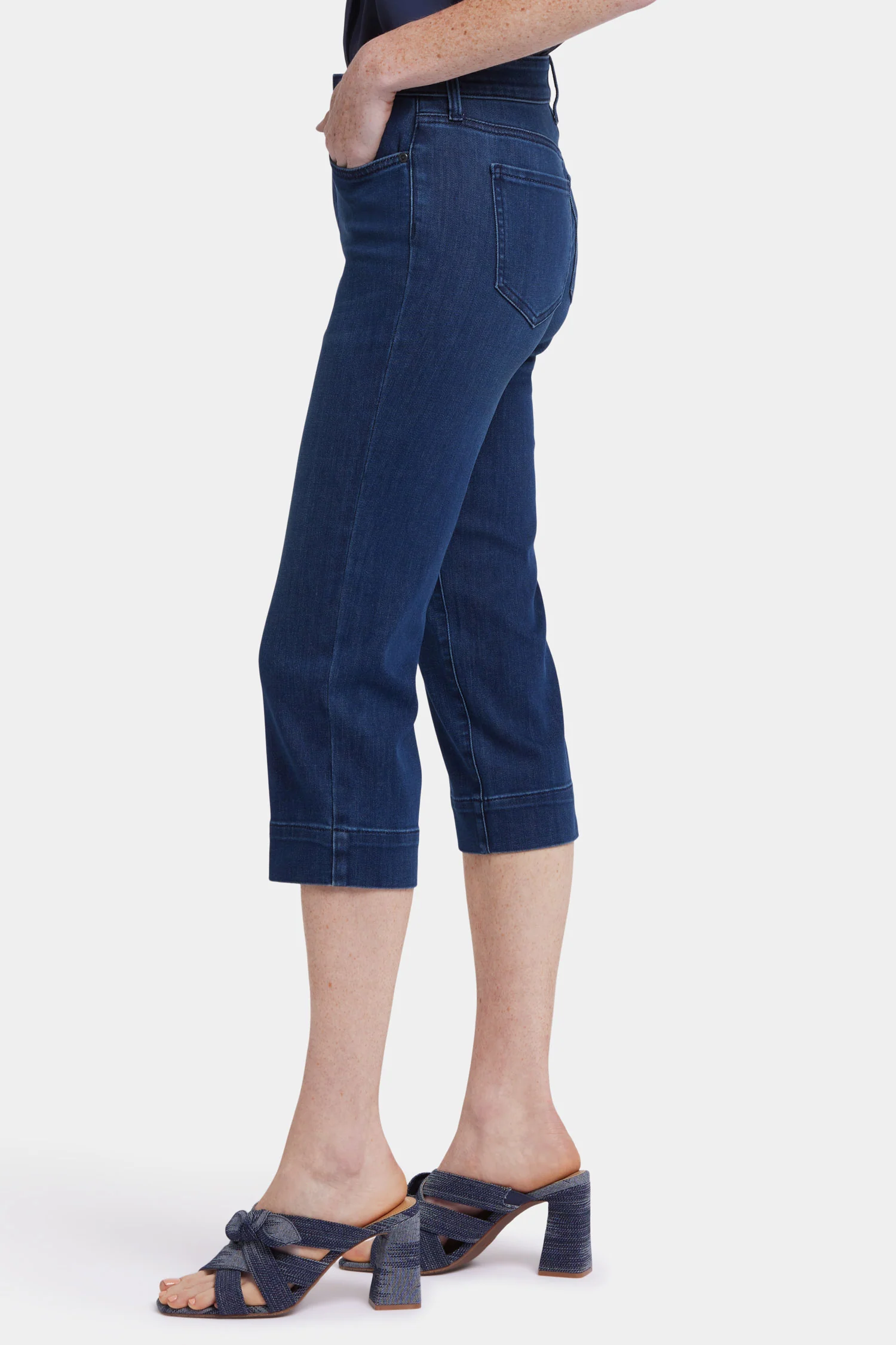 4812-marilyn-straight-crop-jeans-ibiza-blues-1.webp