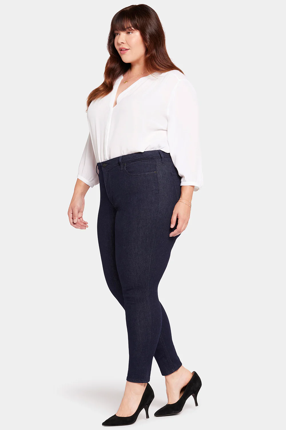 484-ami-skinny-jeans-in-plus-size-rinse-1.webp
