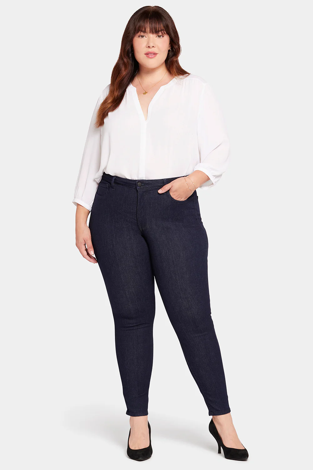 484-ami-skinny-jeans-in-plus-size-rinse-1.webp