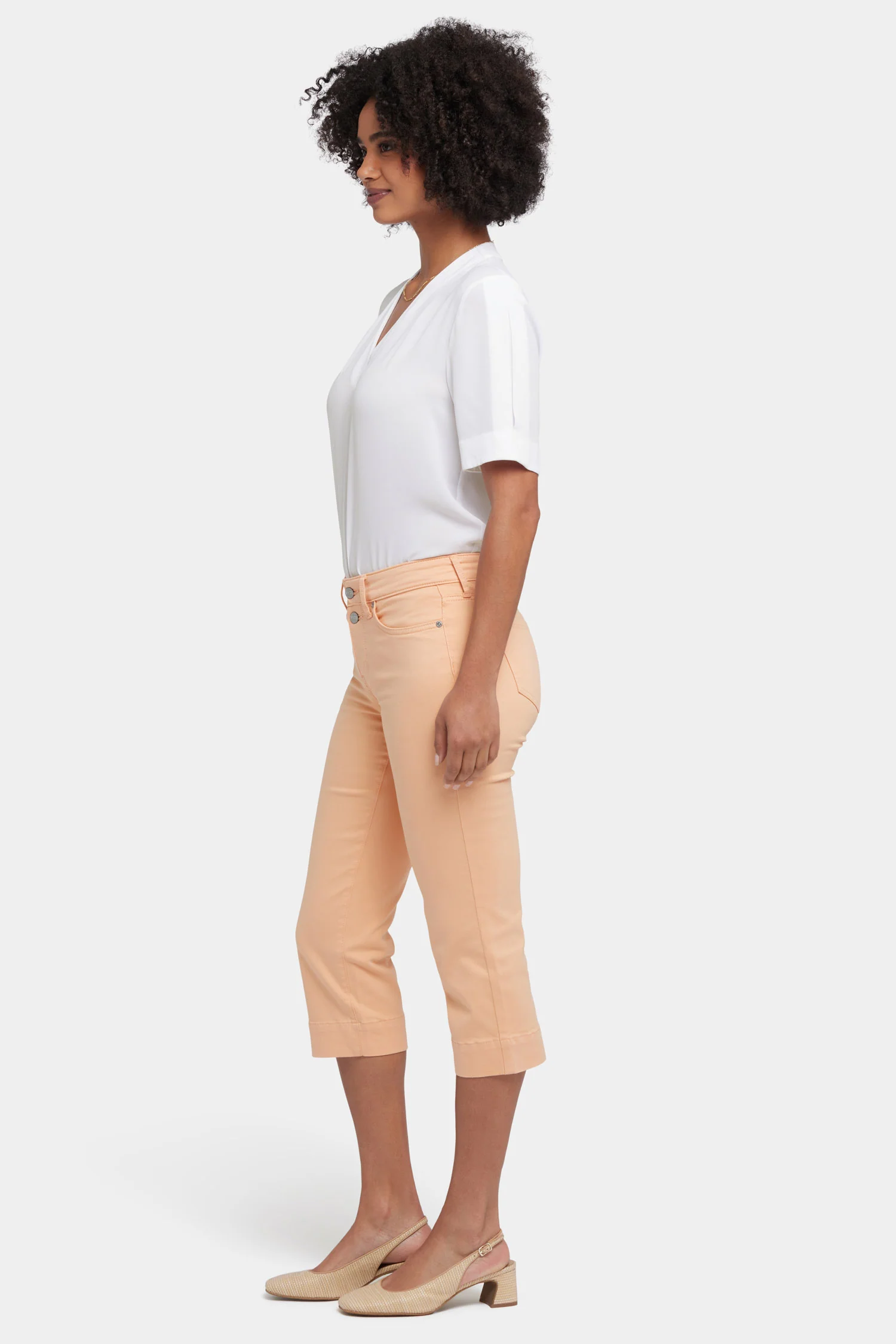 4848-marilyn-straight-crop-jeans-apricot-nectar-1.webp