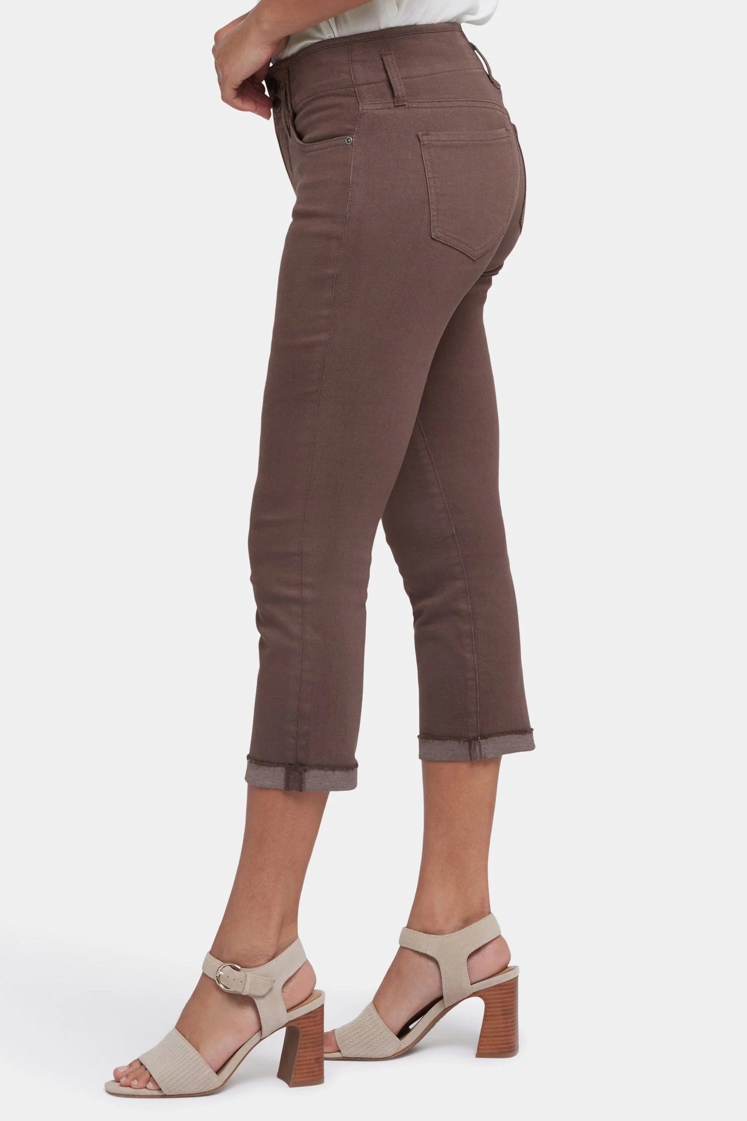 4872-chloe-capri-jeans-coffee-bean-1.webp
