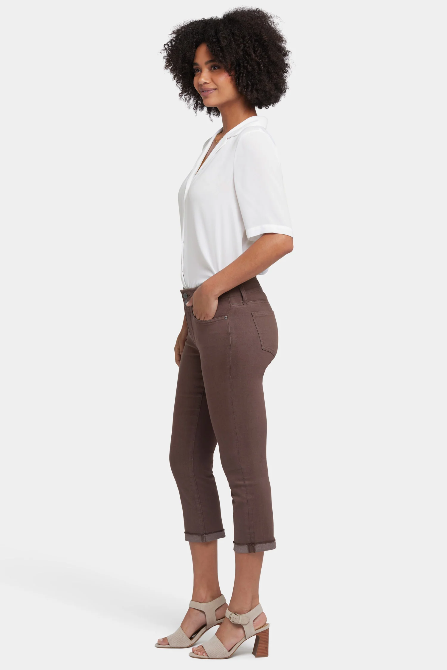 4872-chloe-capri-jeans-coffee-bean-1.webp