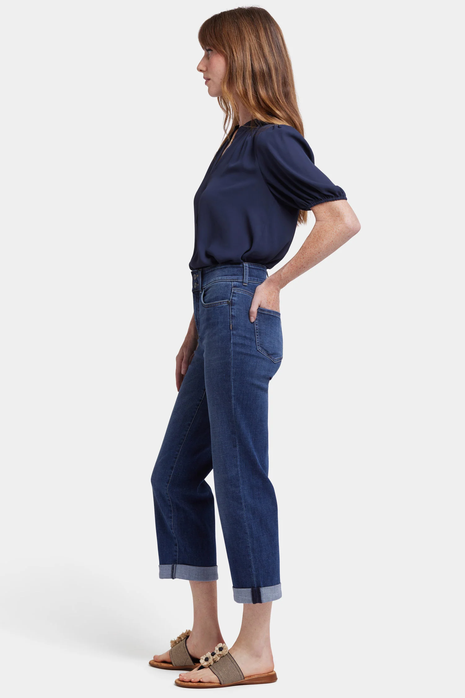 4932-bailey-relaxed-straight-crop-jeans-asturia-shore-1.webp
