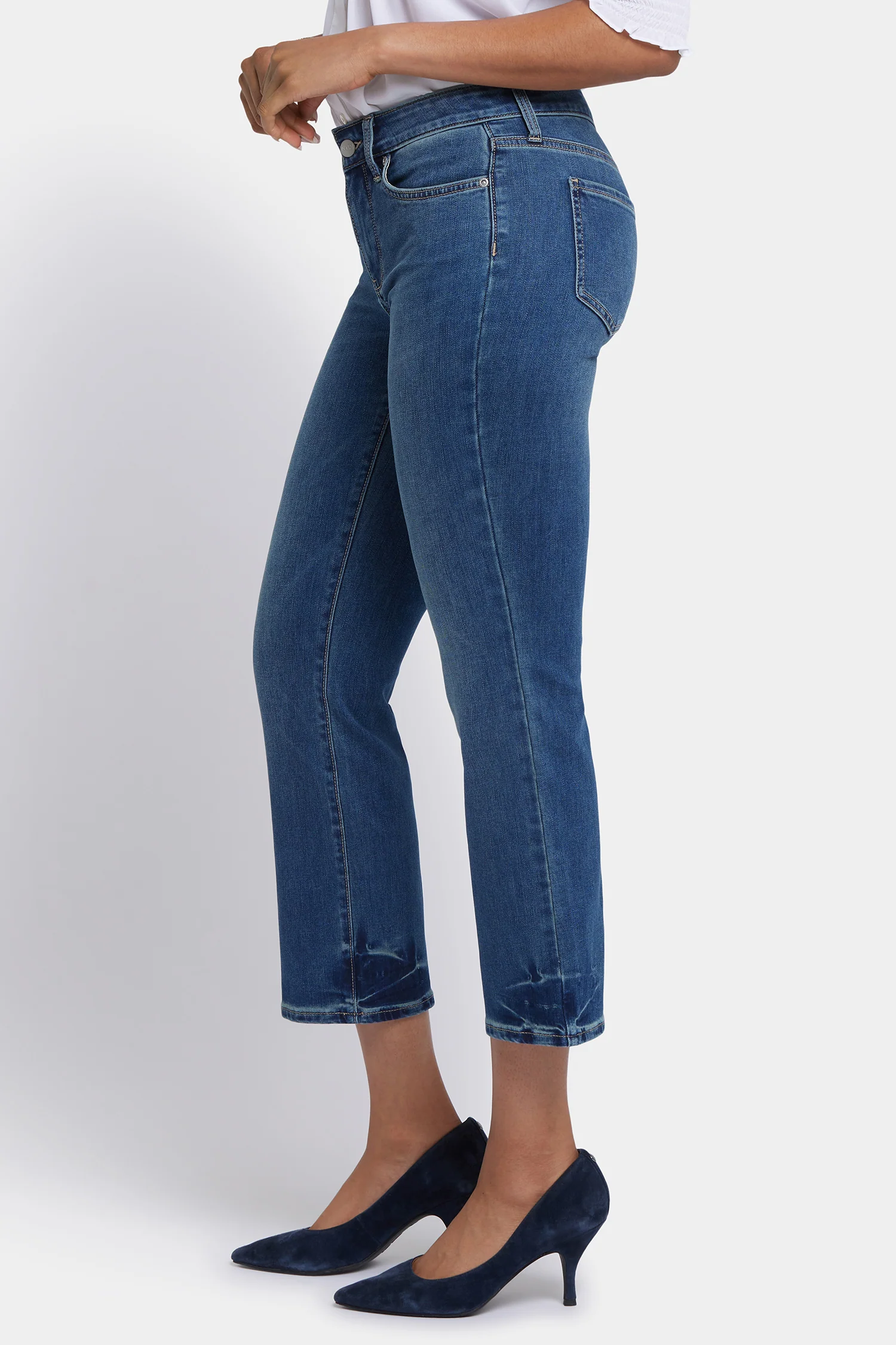 5071-marilyn-straight-ankle-jeans-dali-river-1.webp