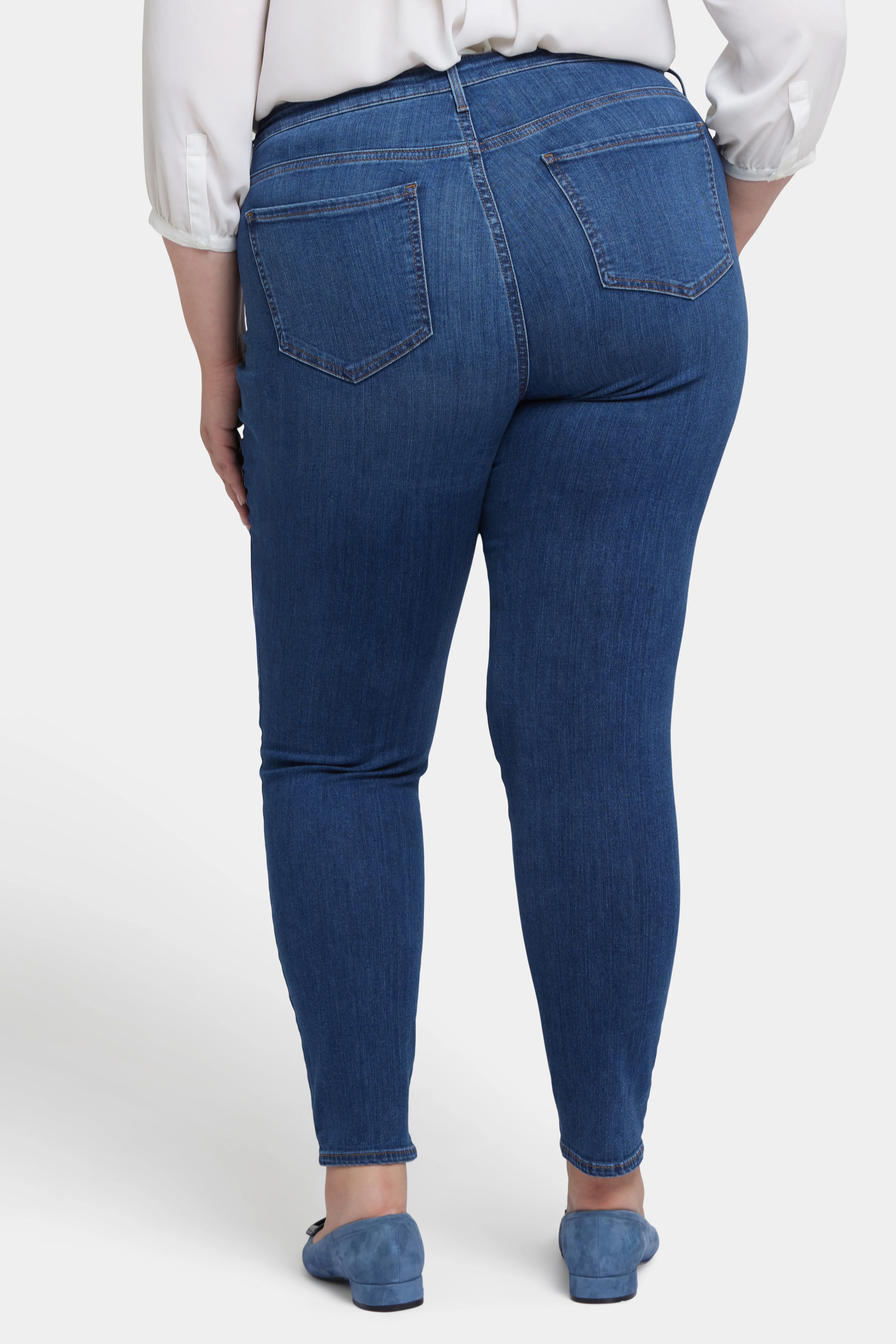 514-ami-skinny-jeans-in-plus-size-cooper-1.webp