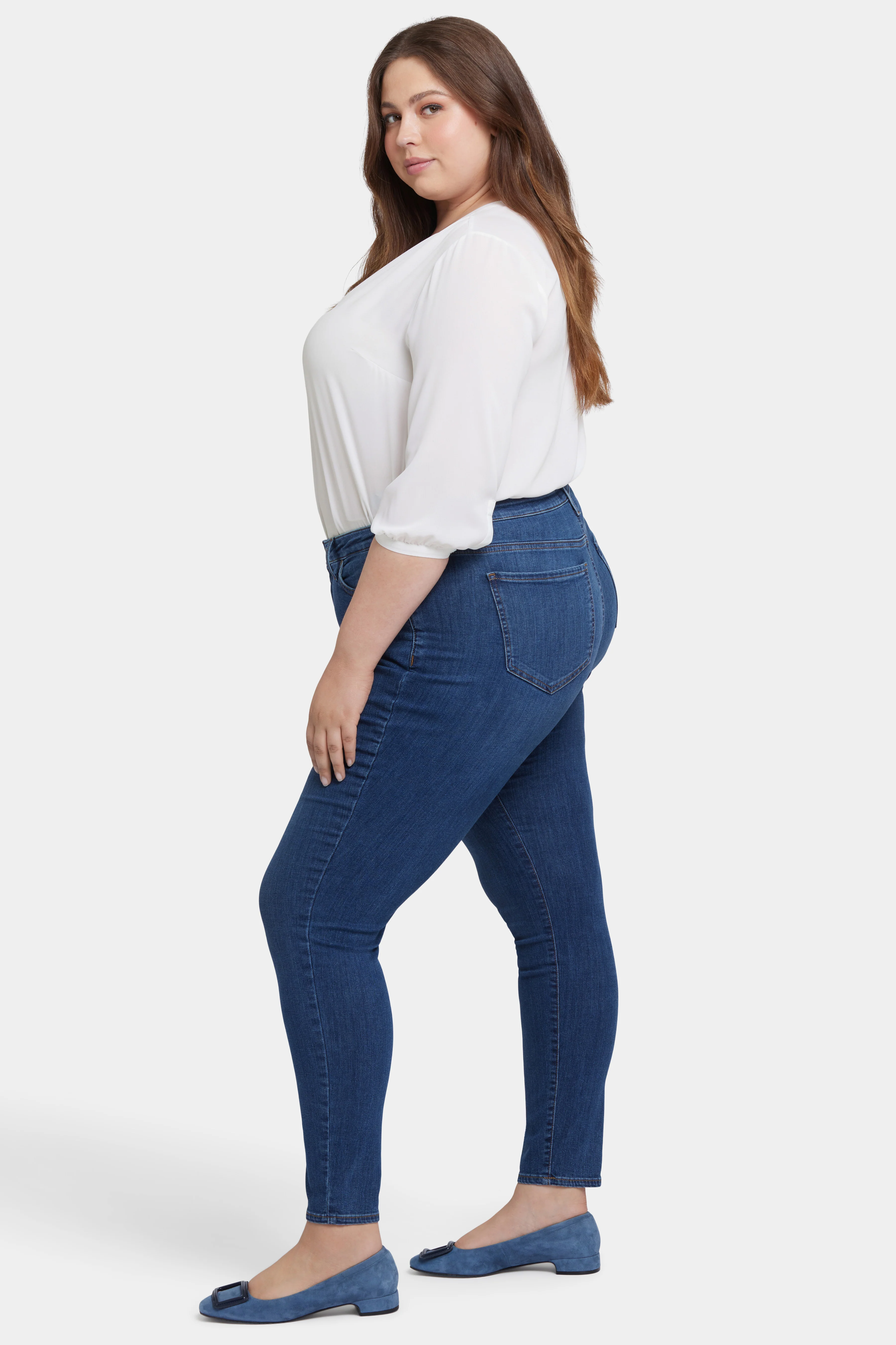 514-ami-skinny-jeans-in-plus-size-cooper-1.webp