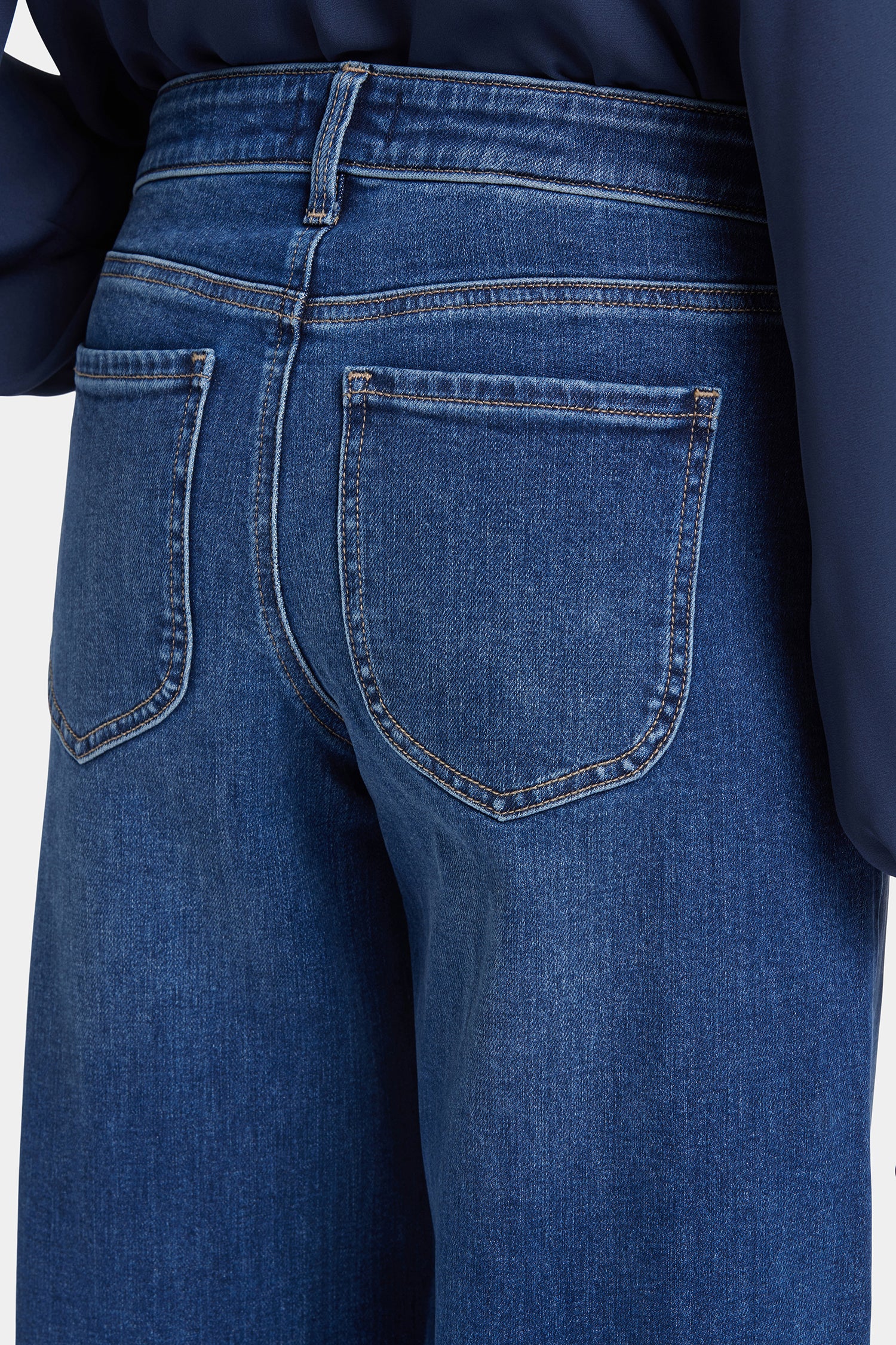 5143-jemma-barrel-jeans-asturia-shore-1.webp