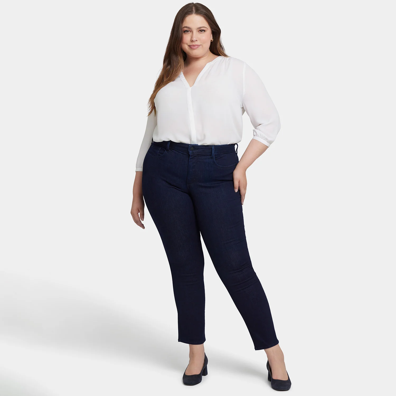 523-sheri-slim-jeans-in-plus-size-rinse-1.webp