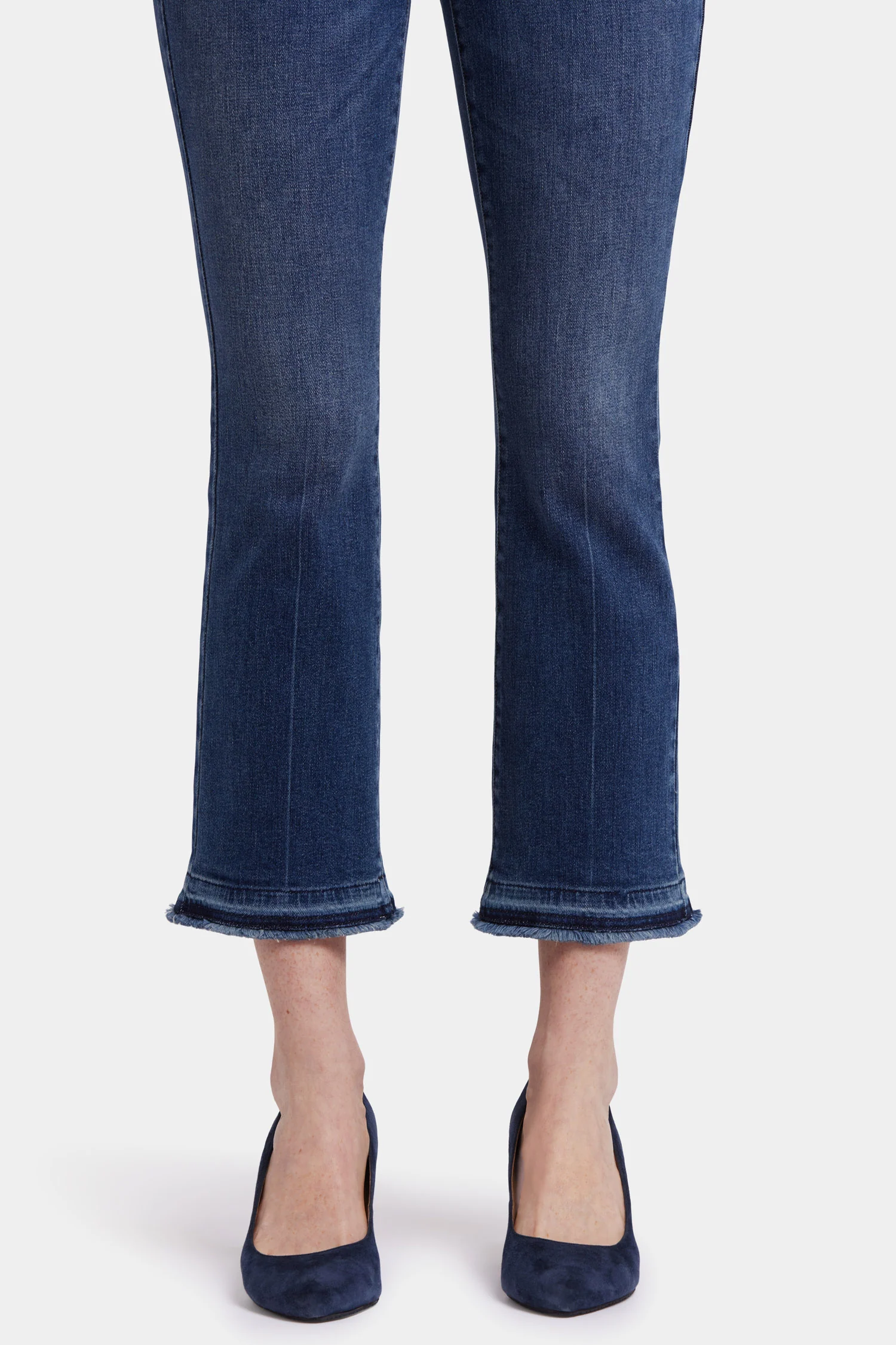 5335-billie-mini-bootcut-ankle-jeans-rioja-springs-1.webp