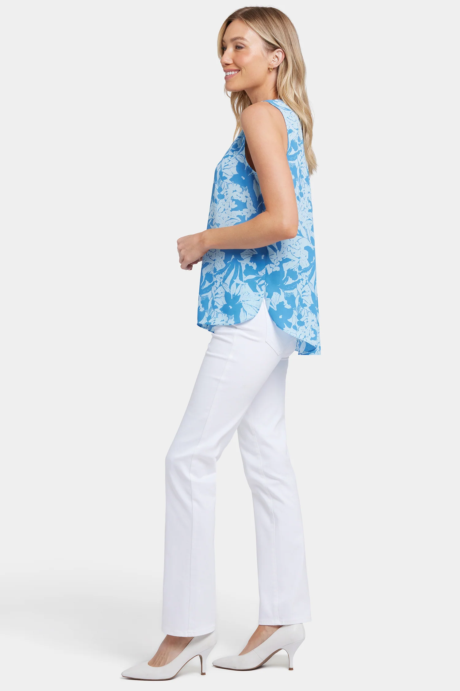 5385-sleeveless-pintuck-blouse-bellavista-1.webp